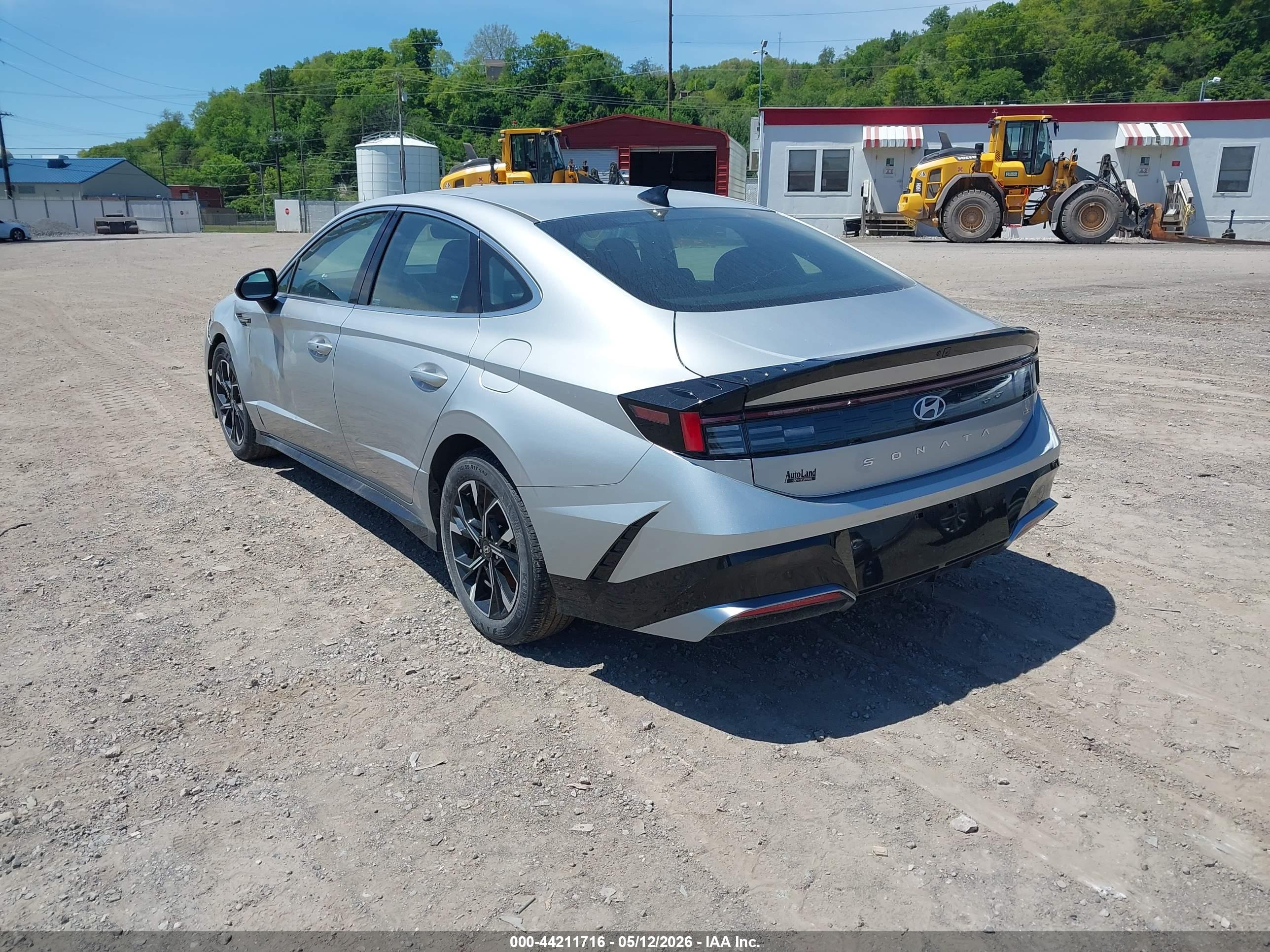 HYUNDAI SONATA image 3