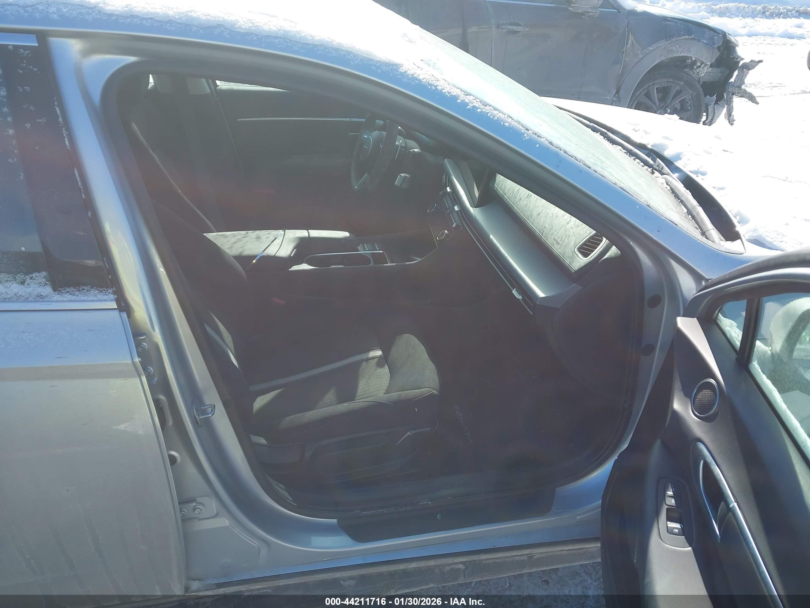 HYUNDAI SONATA image 5