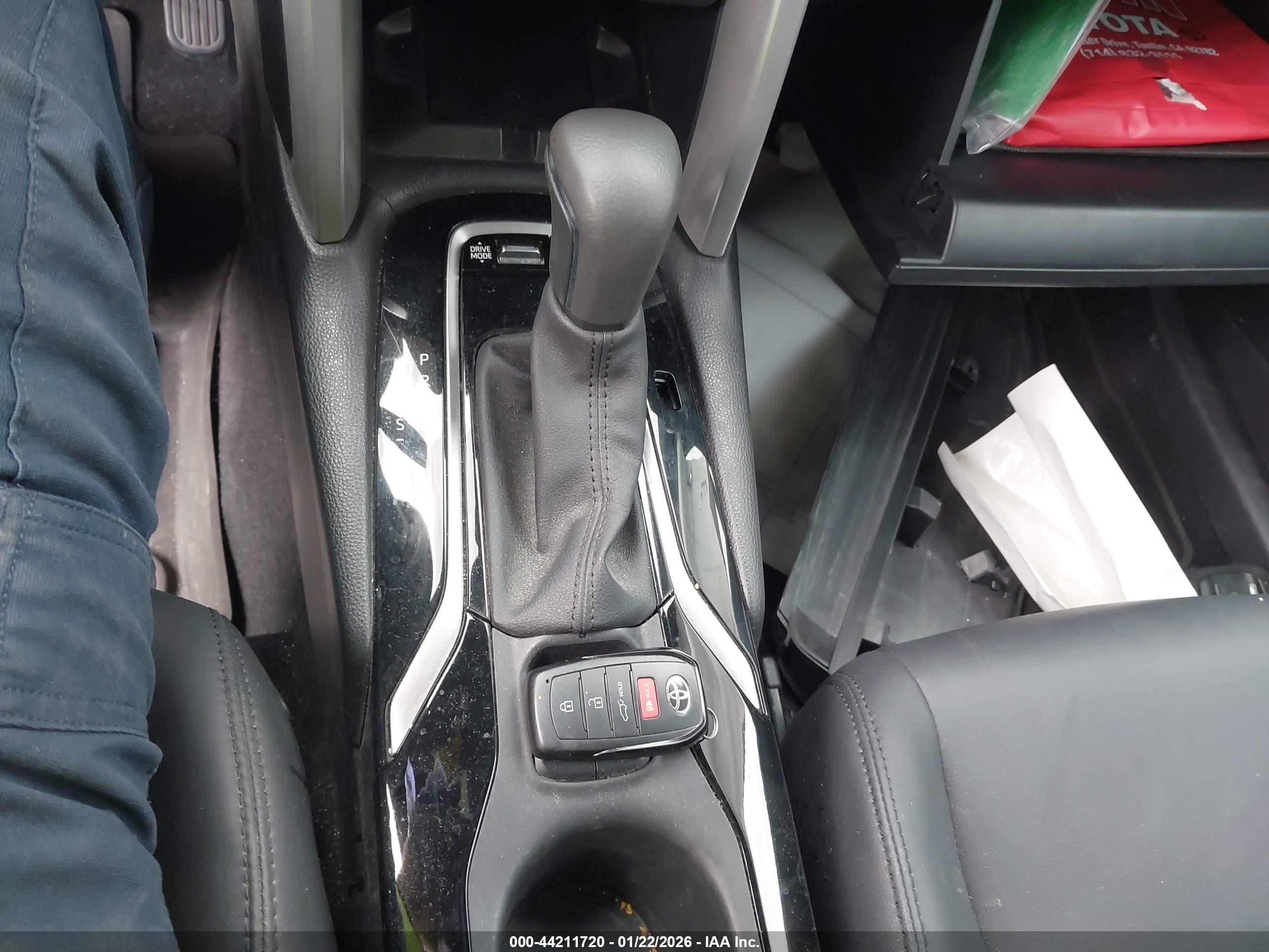 TOYOTA COROLLA image 11