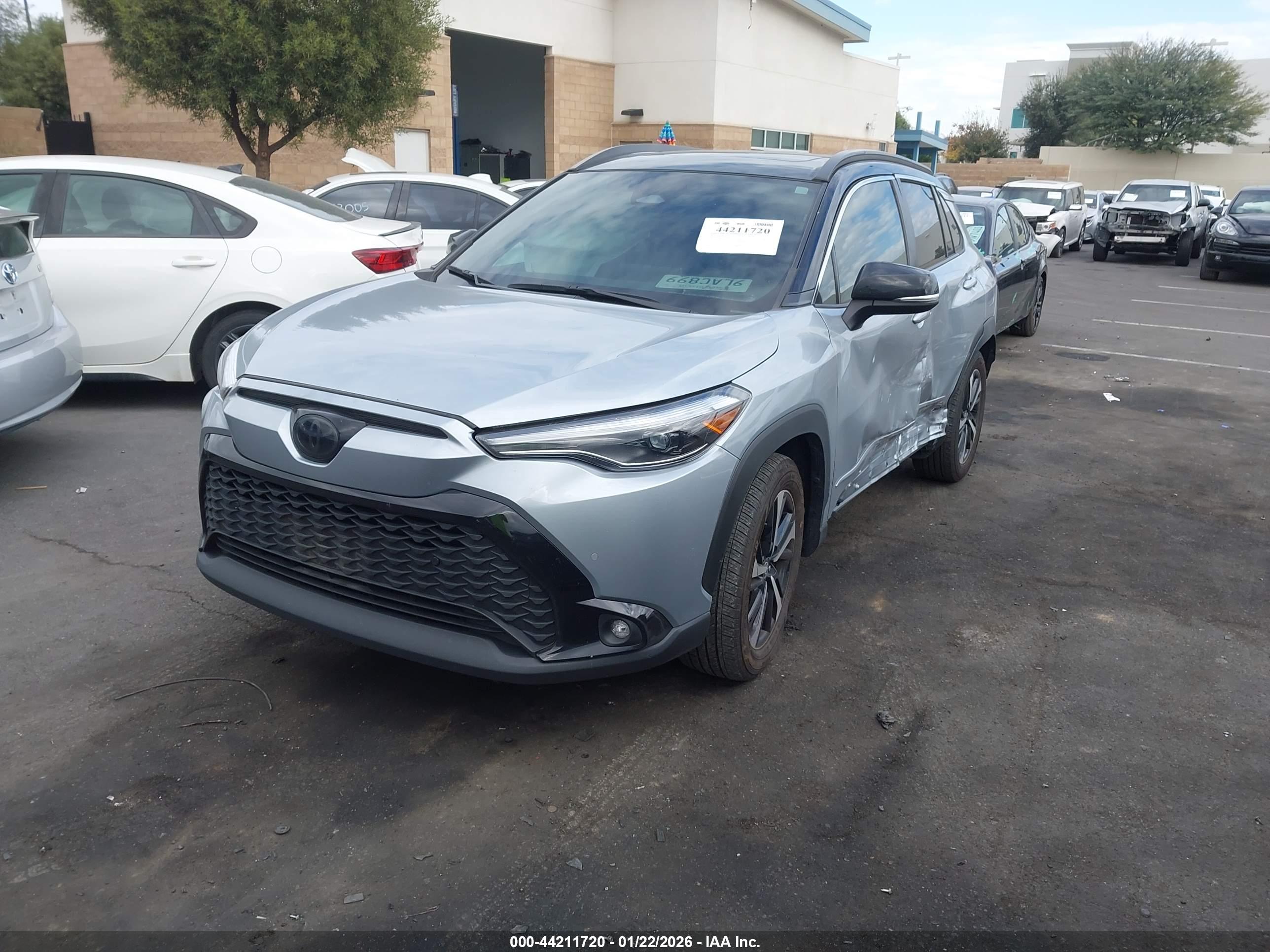 TOYOTA COROLLA image 2