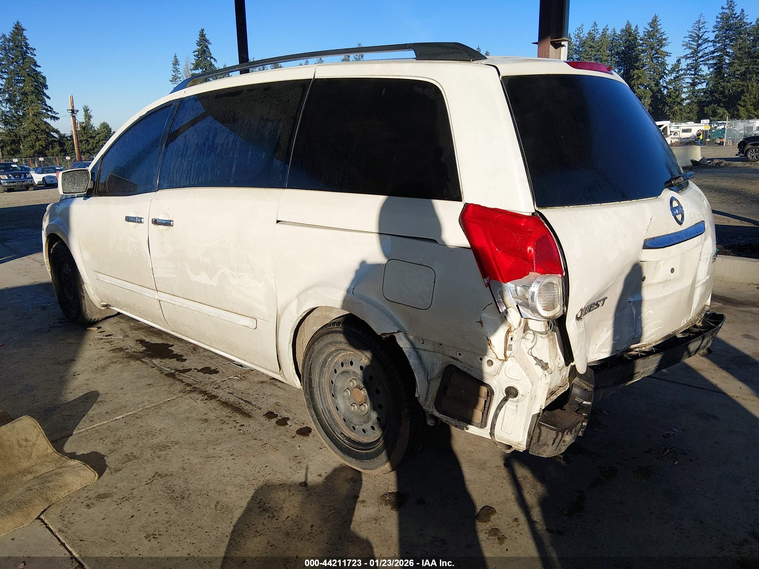 NISSAN QUEST image 3