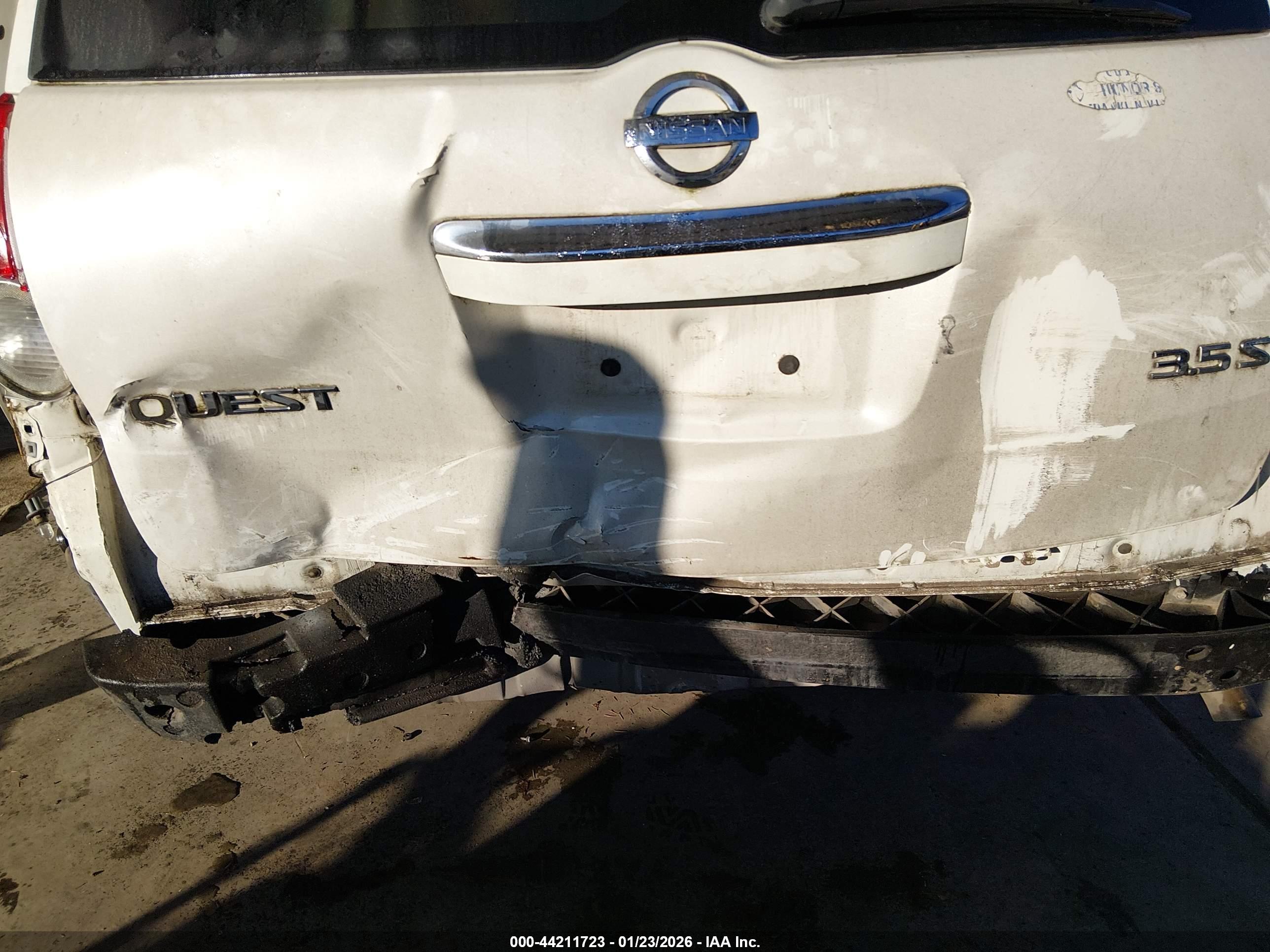 NISSAN QUEST image 6