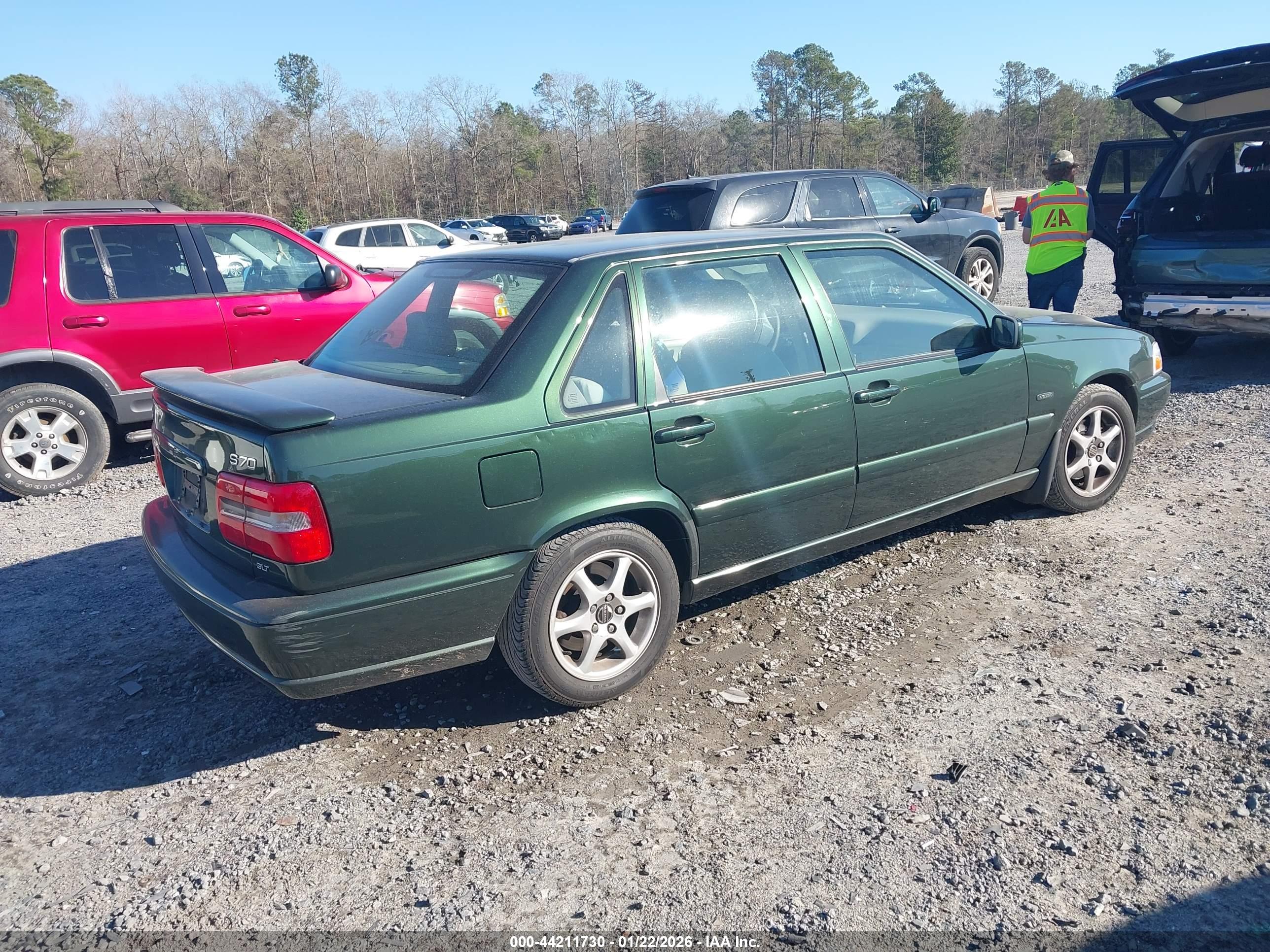 VOLVO S70 image 4