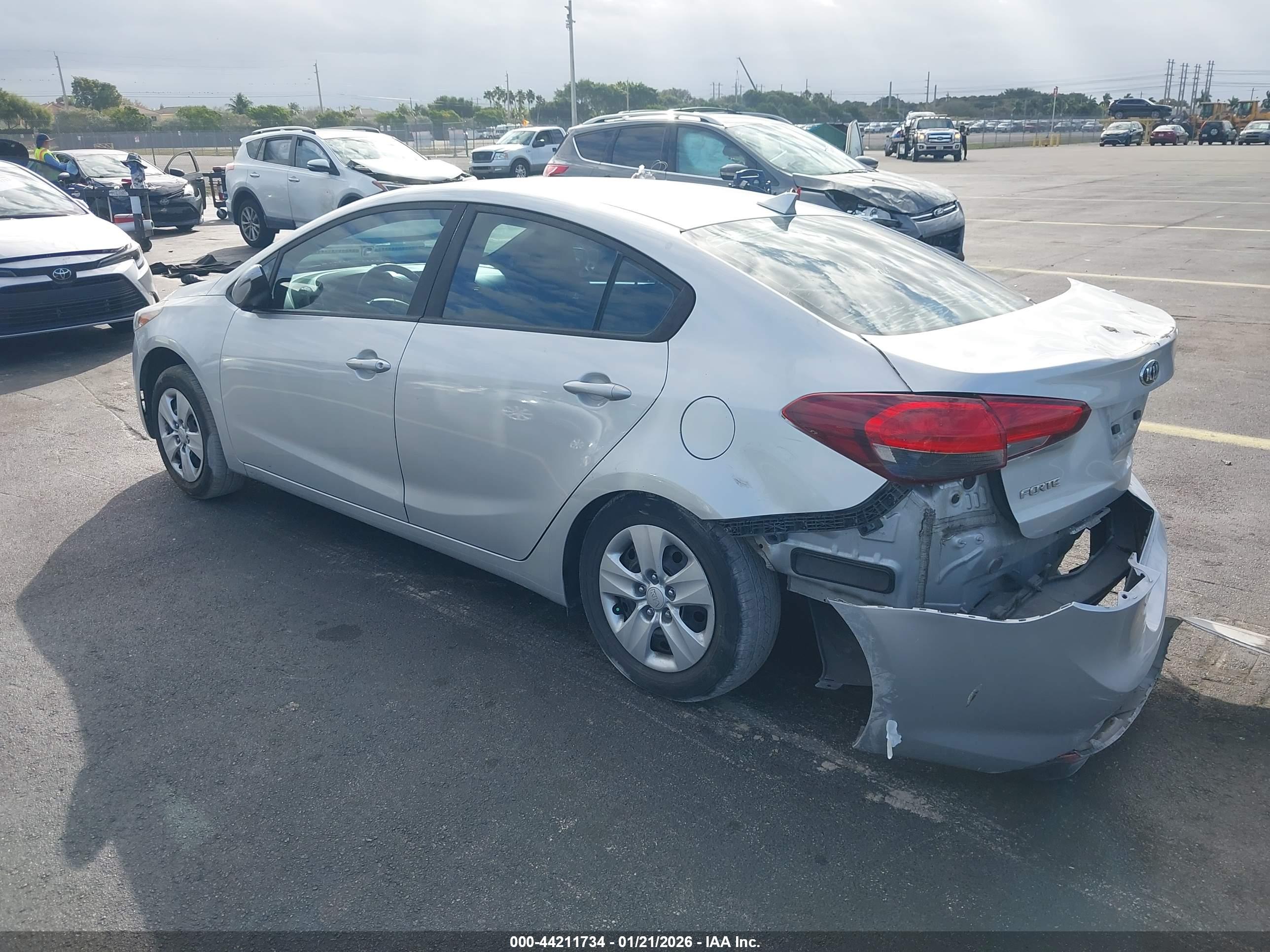 KIA FORTE image 3