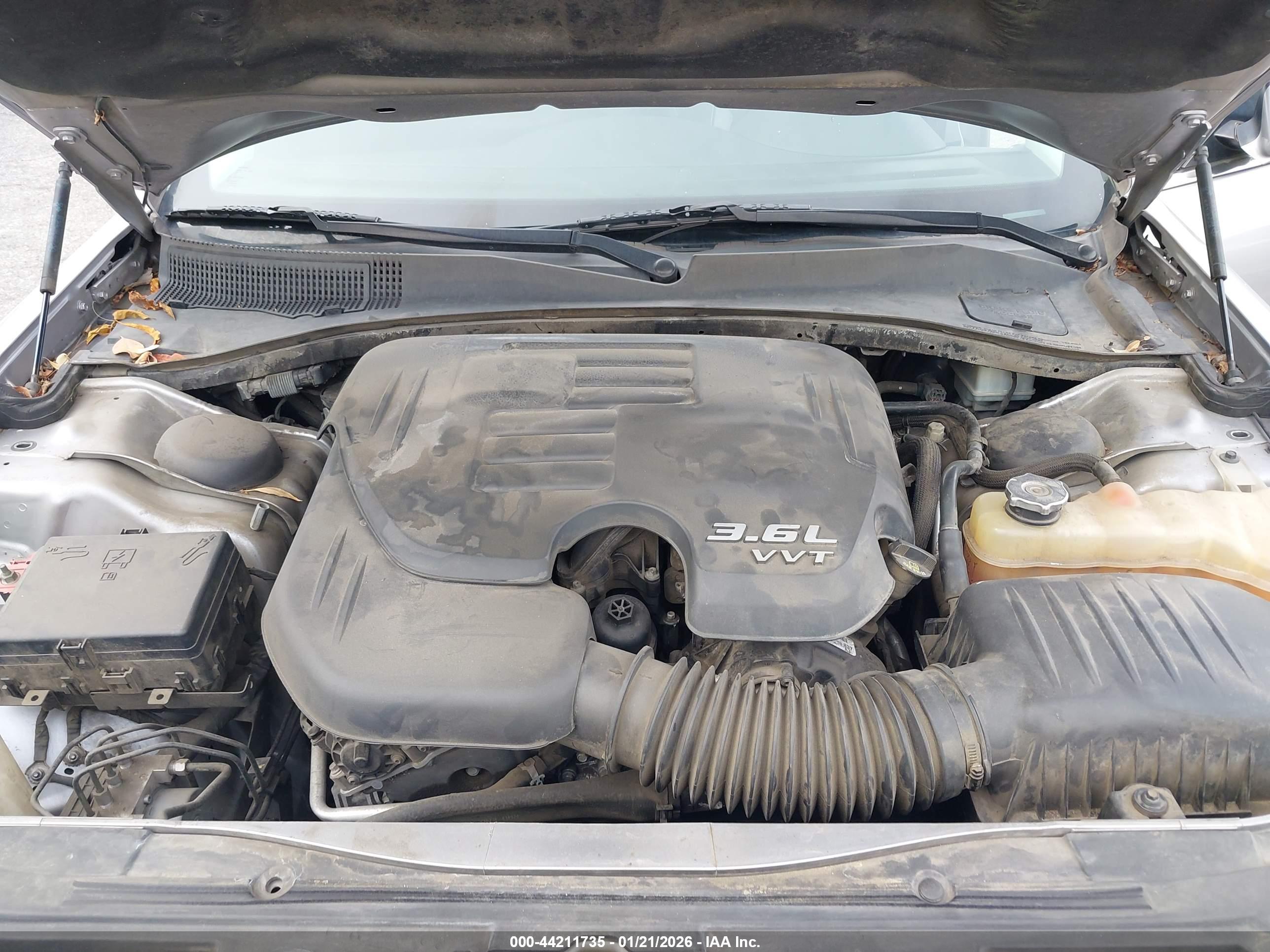 CHRYSLER 300 image 10