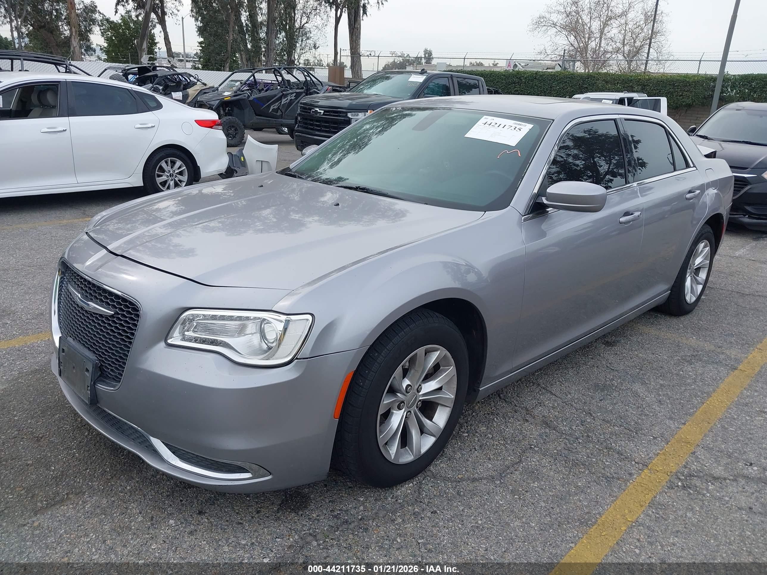 CHRYSLER 300 image 2