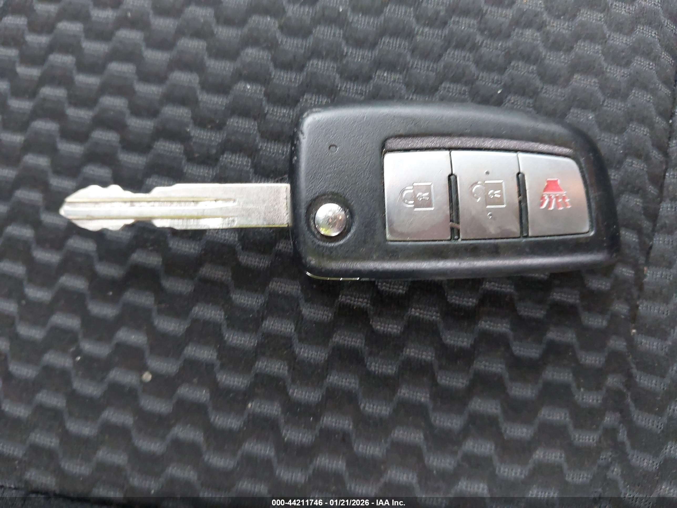 NISSAN ROGUE image 11
