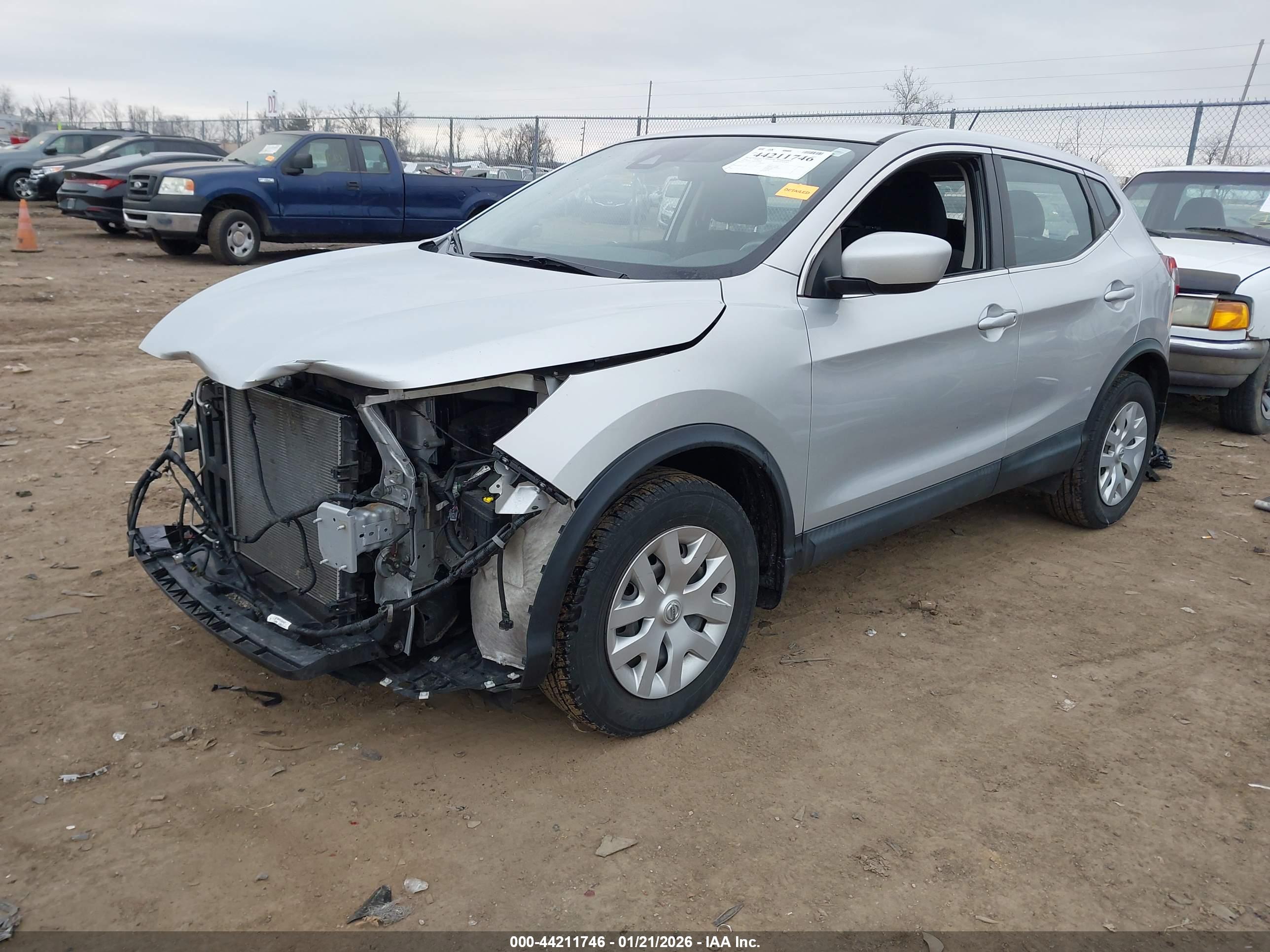 NISSAN ROGUE image 2