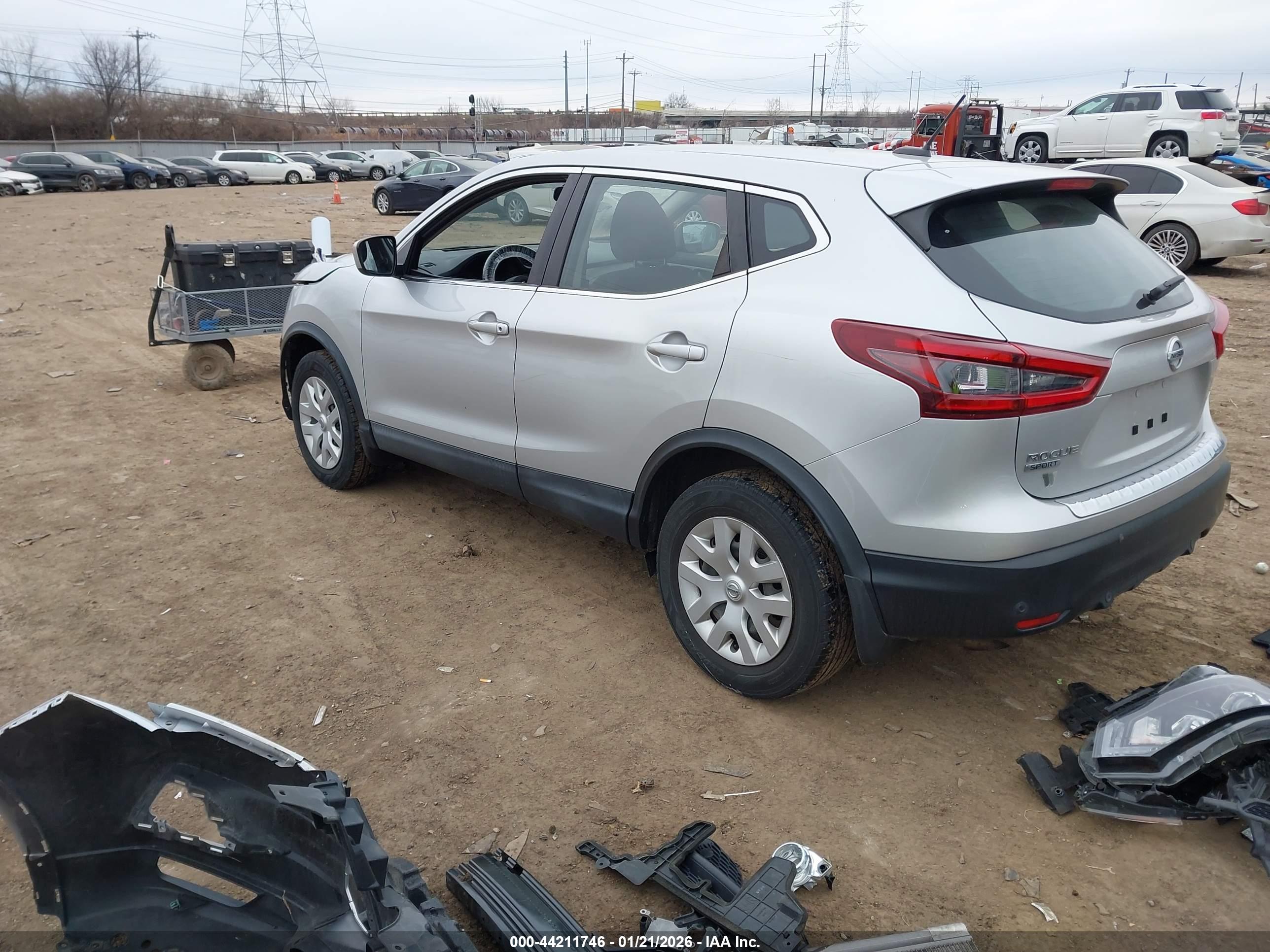 NISSAN ROGUE image 3