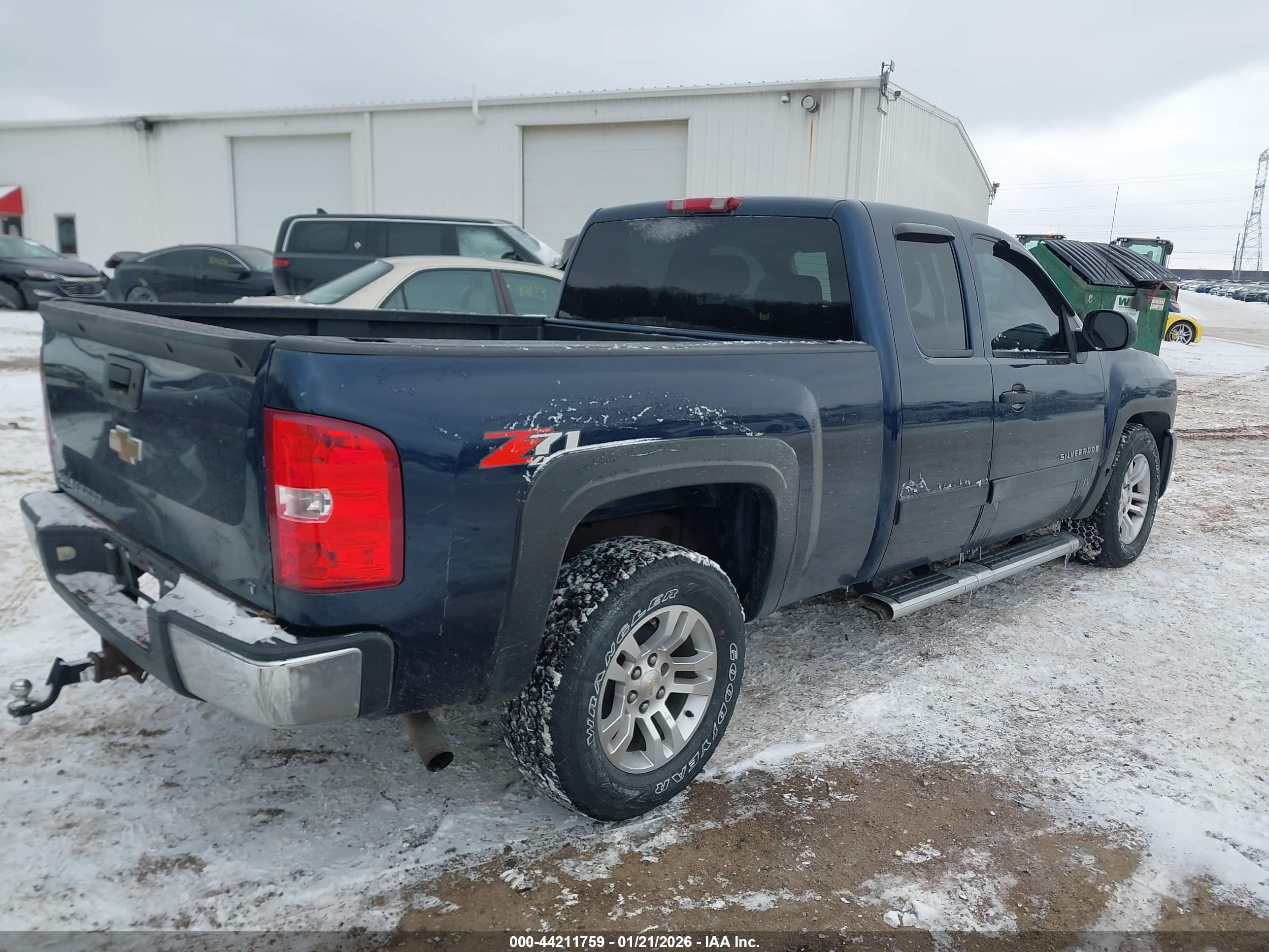 CHEVROLET SILVERADO image 4