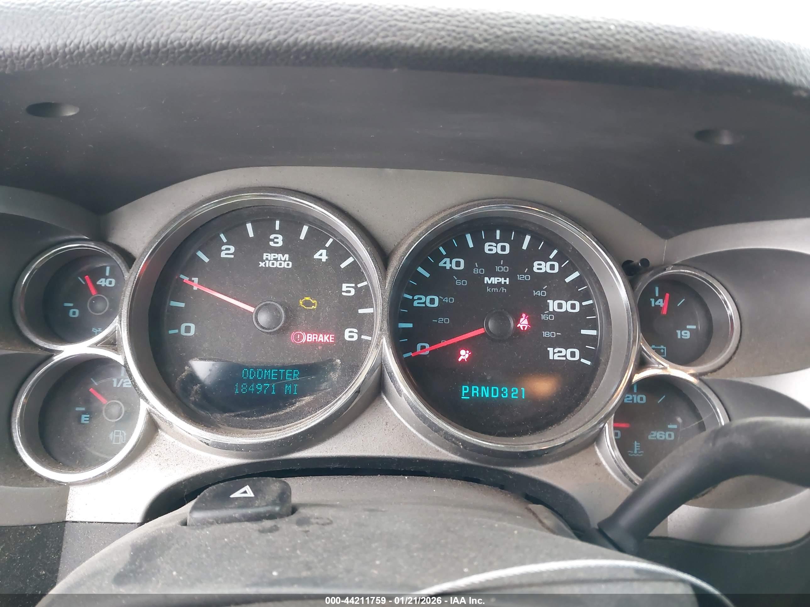 CHEVROLET SILVERADO image 7