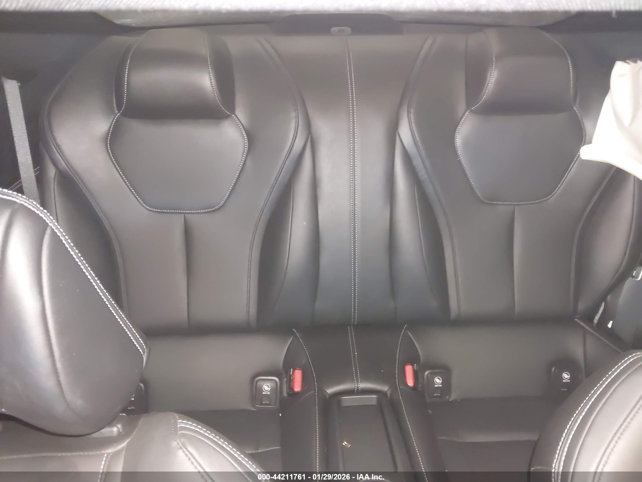 INFINITI Q60 image 8