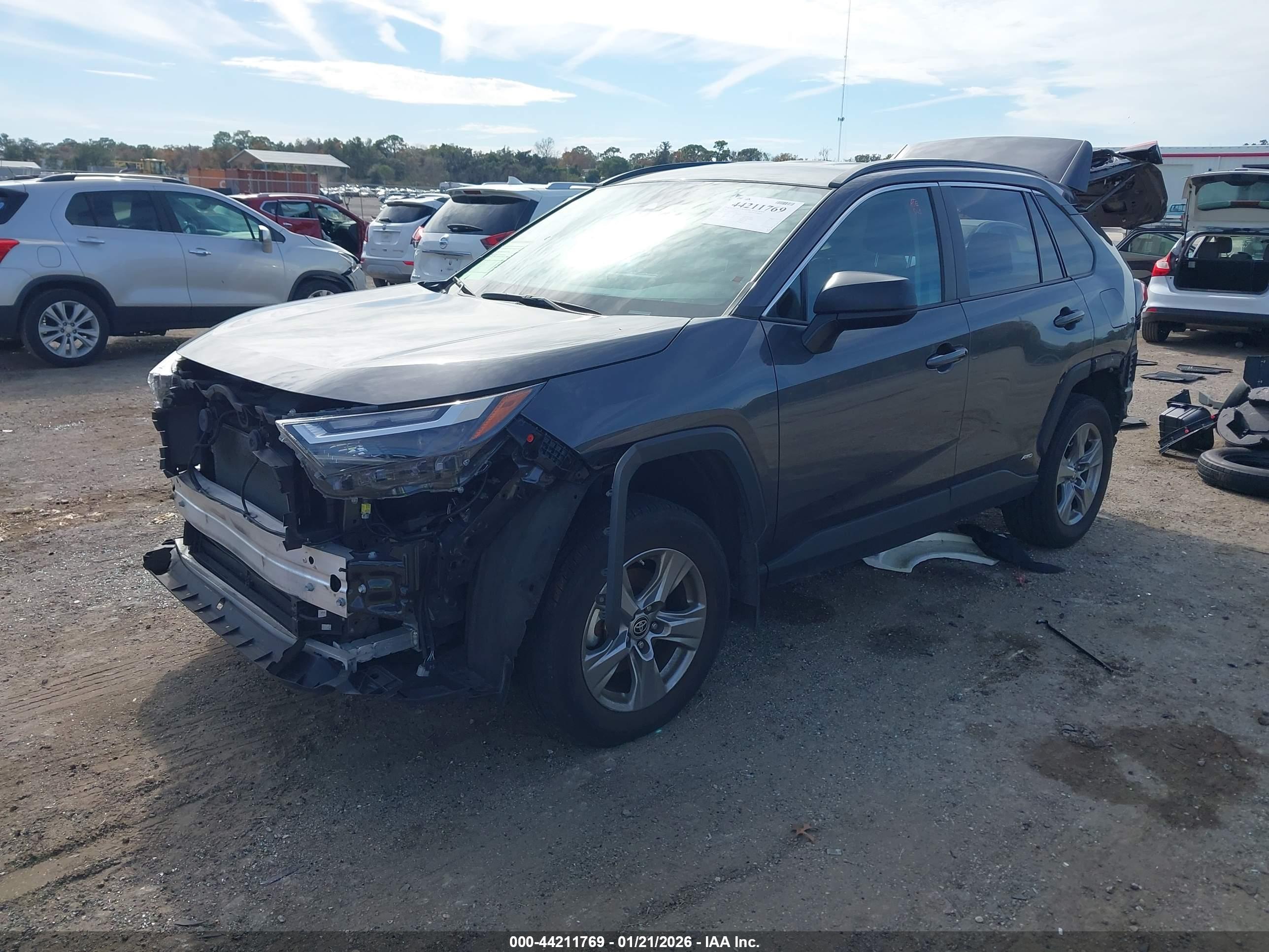 TOYOTA RAV4 image 2