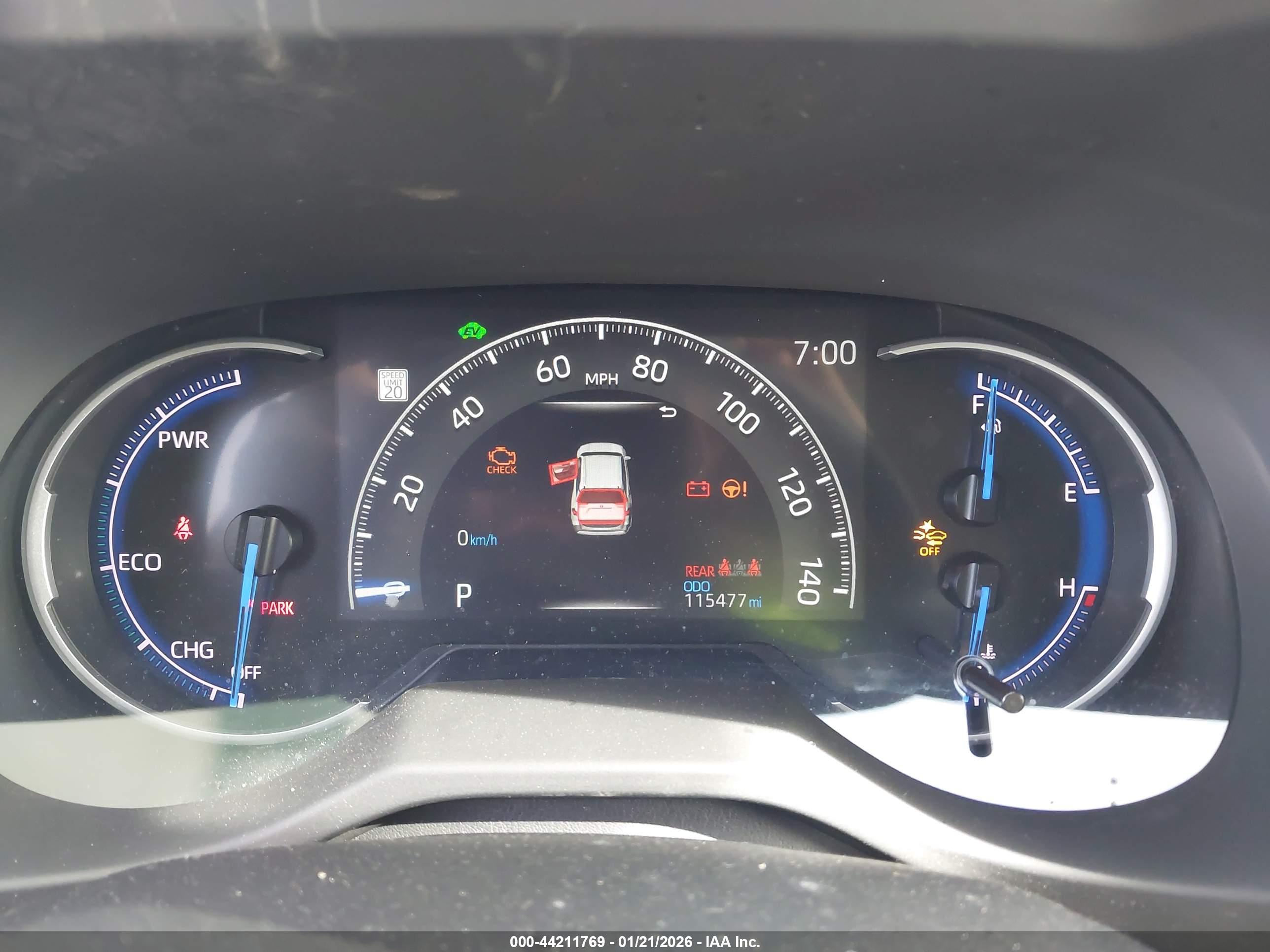 TOYOTA RAV4 image 7