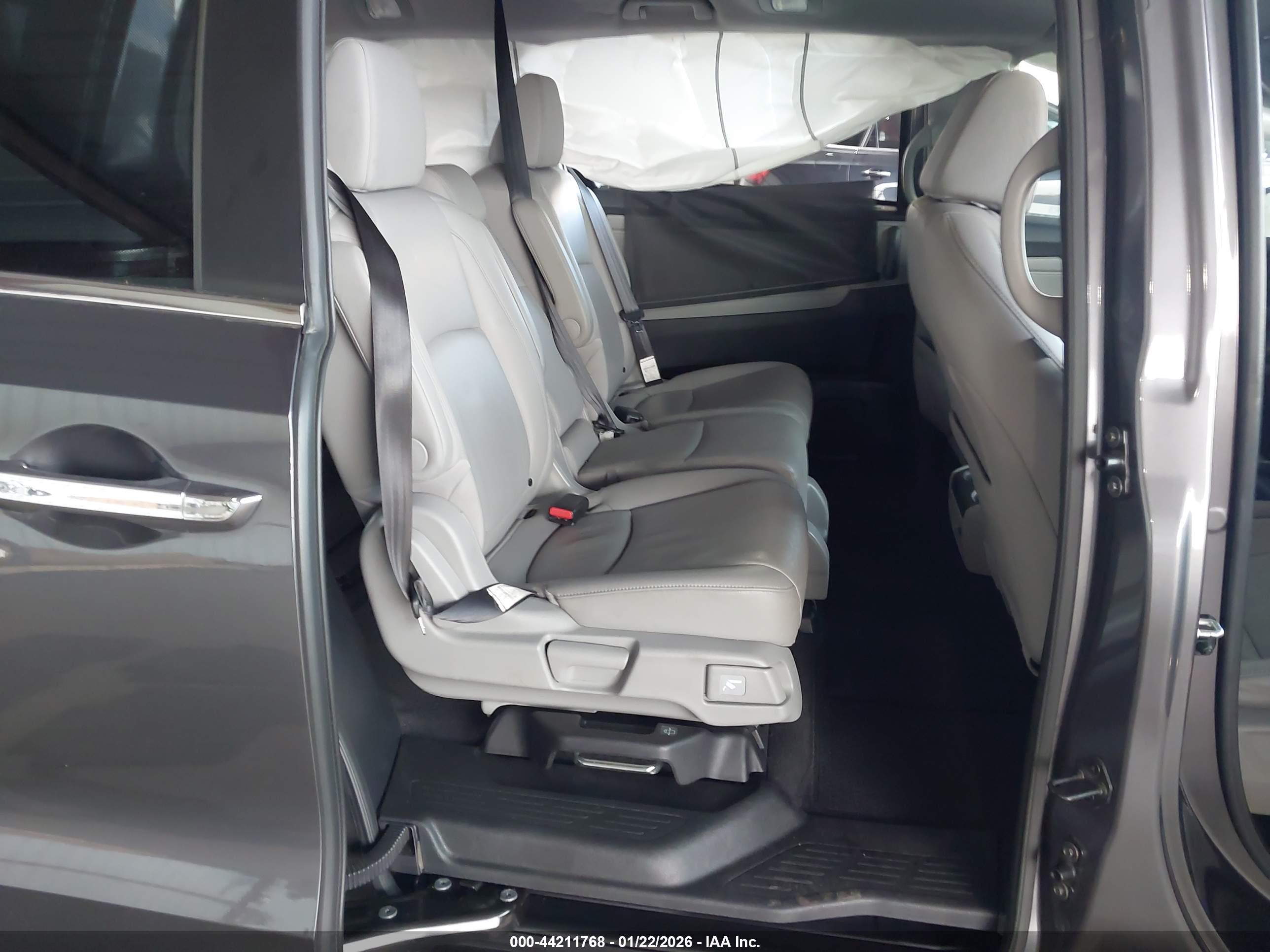 HONDA ODYSSEY image 8