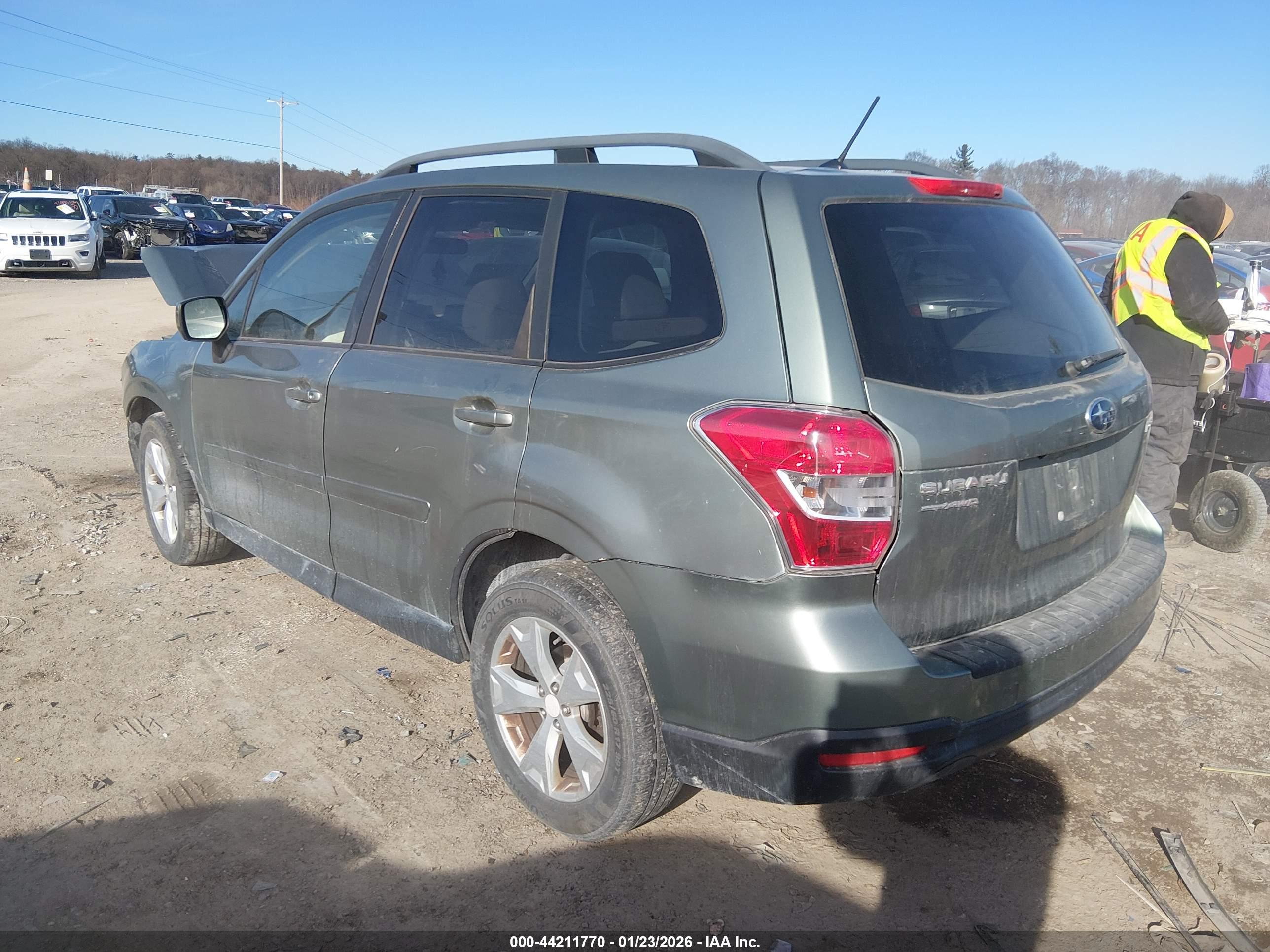 SUBARU FORESTER image 3