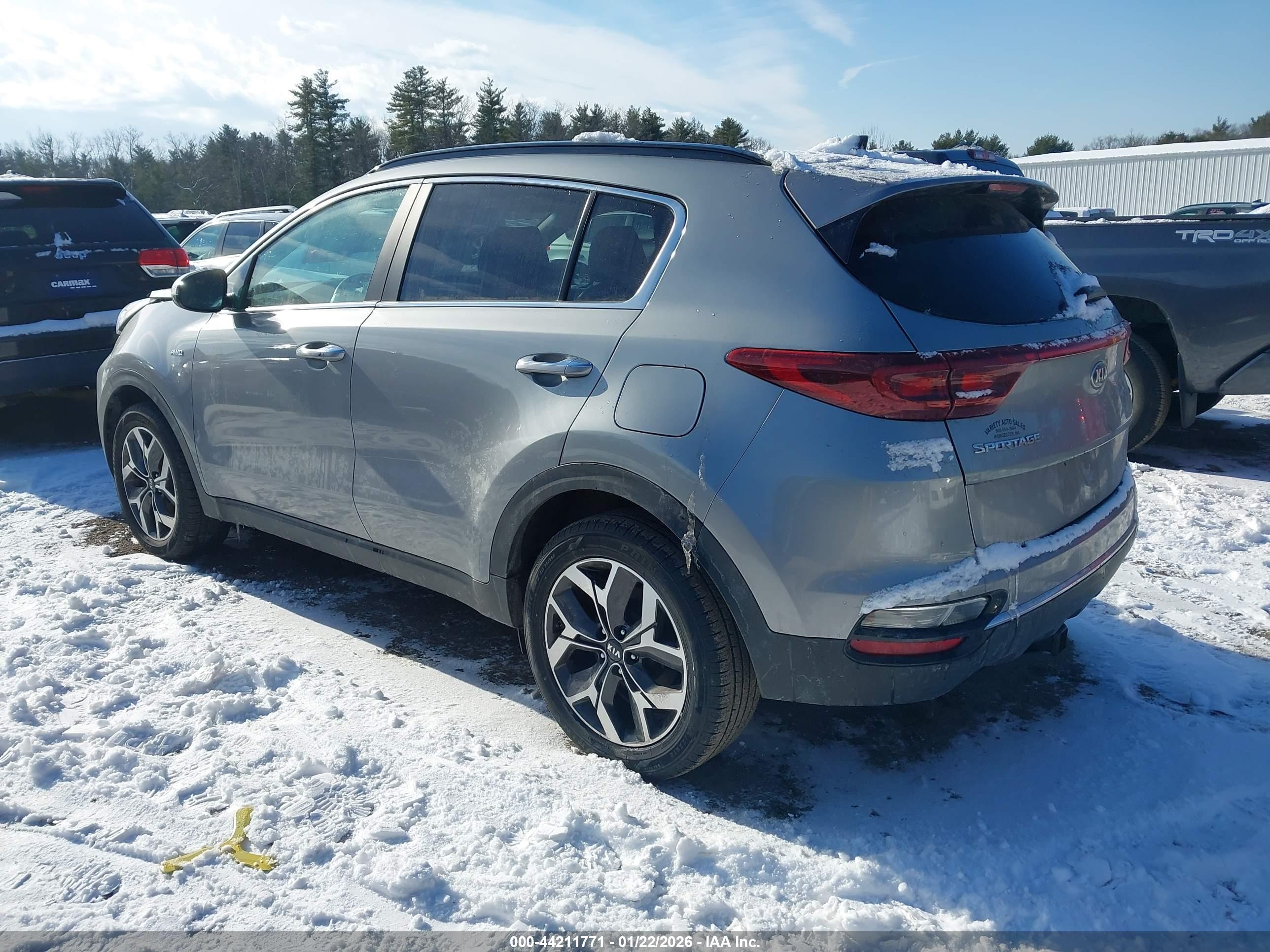 KIA SPORTAGE image 3