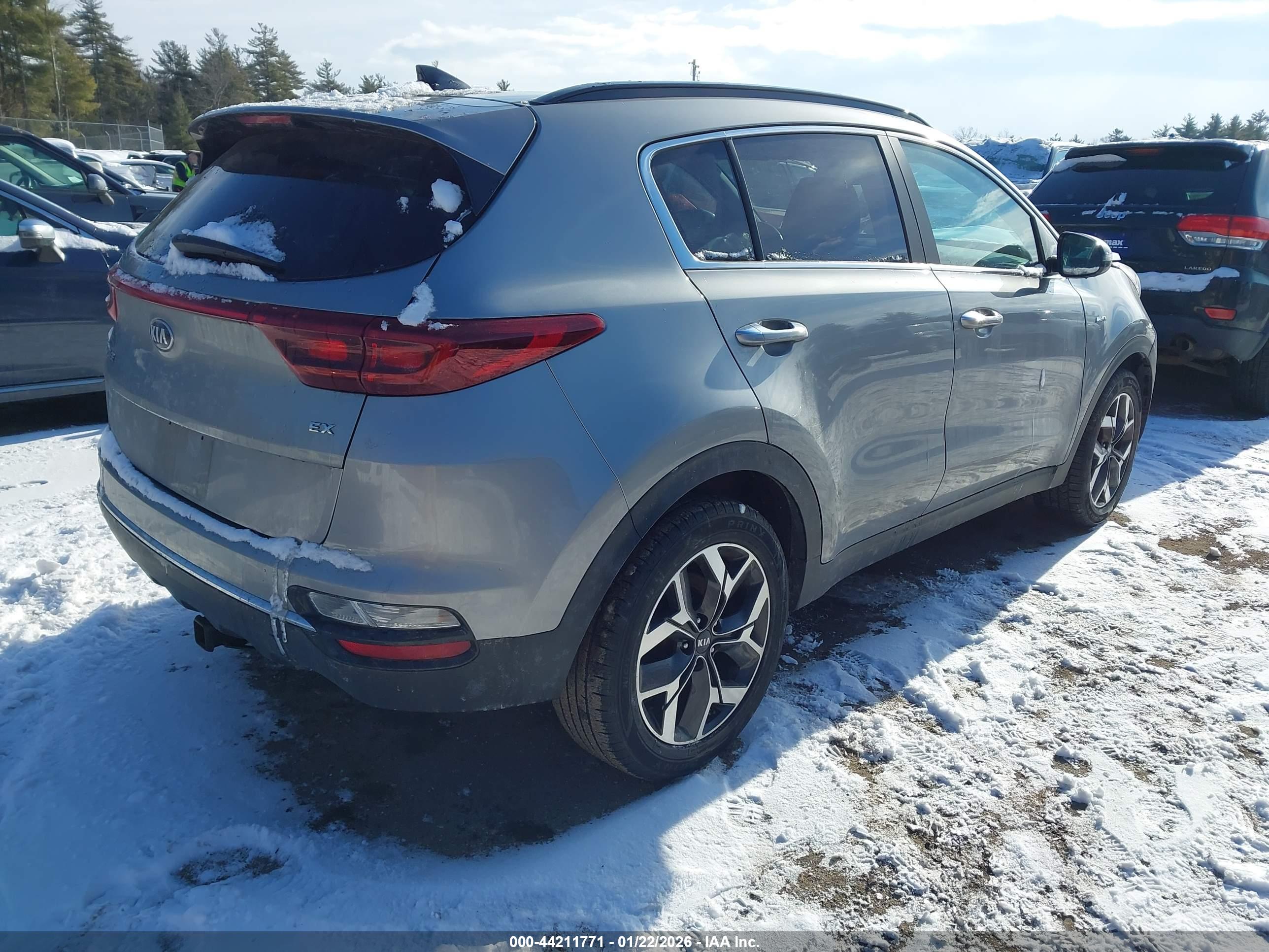 KIA SPORTAGE image 4