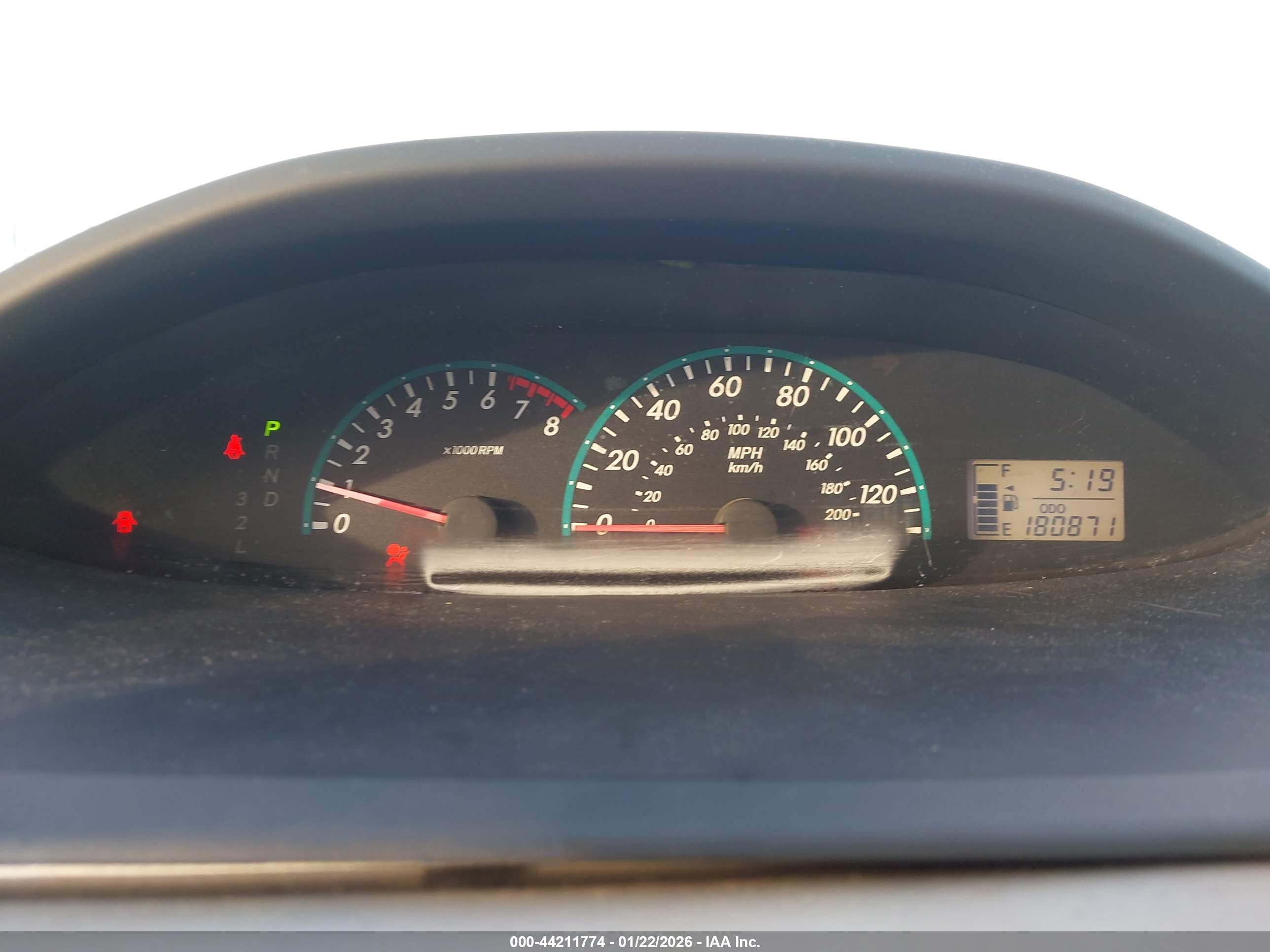 TOYOTA YARIS image 7