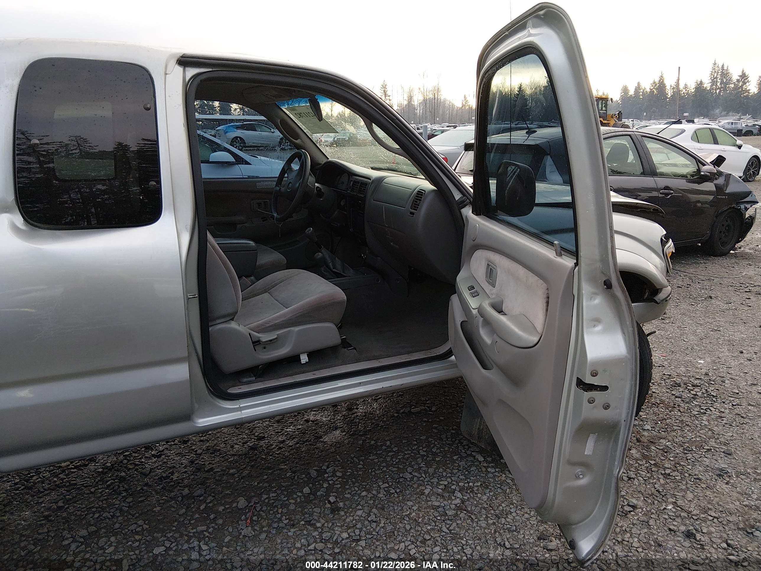 TOYOTA TACOMA image 5