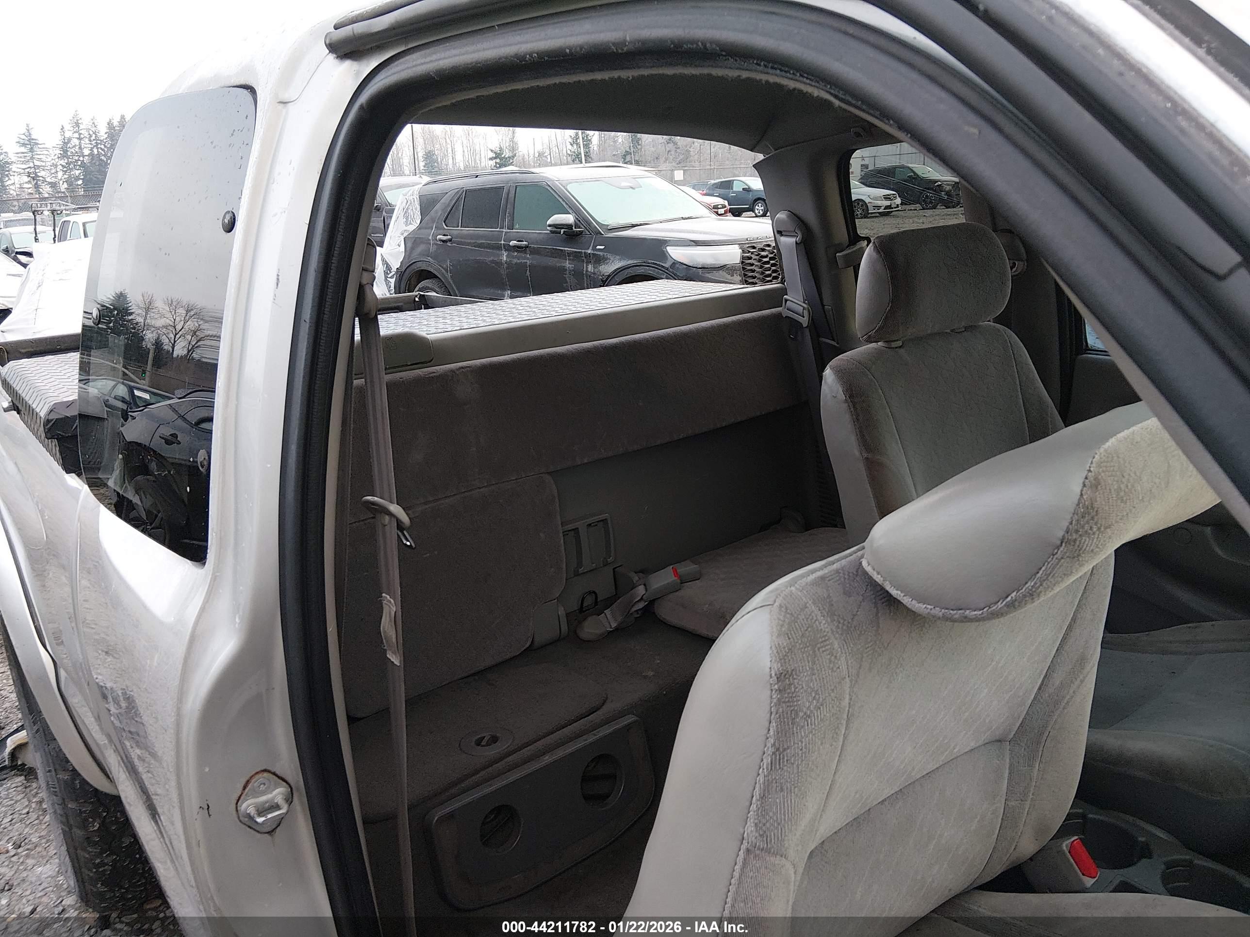 TOYOTA TACOMA image 8