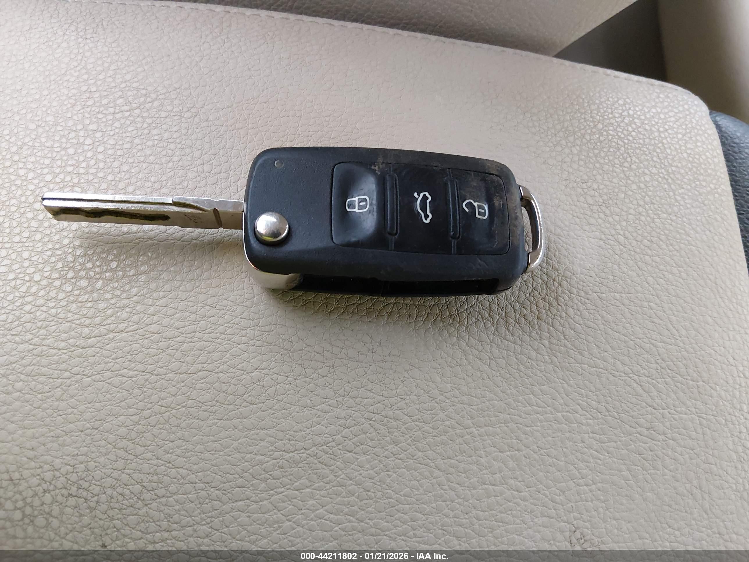 VOLKSWAGEN JETTA image 11