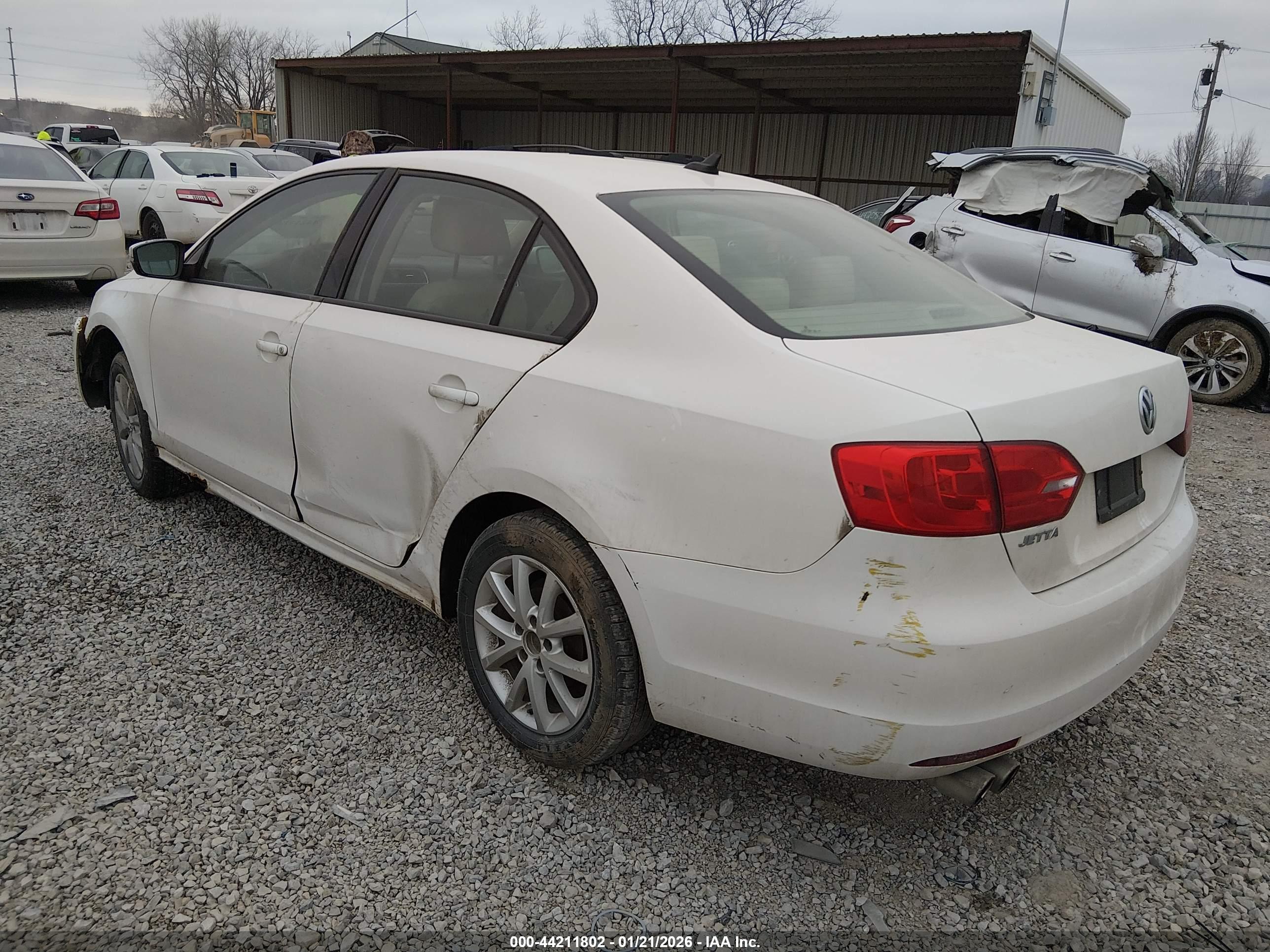 VOLKSWAGEN JETTA image 3