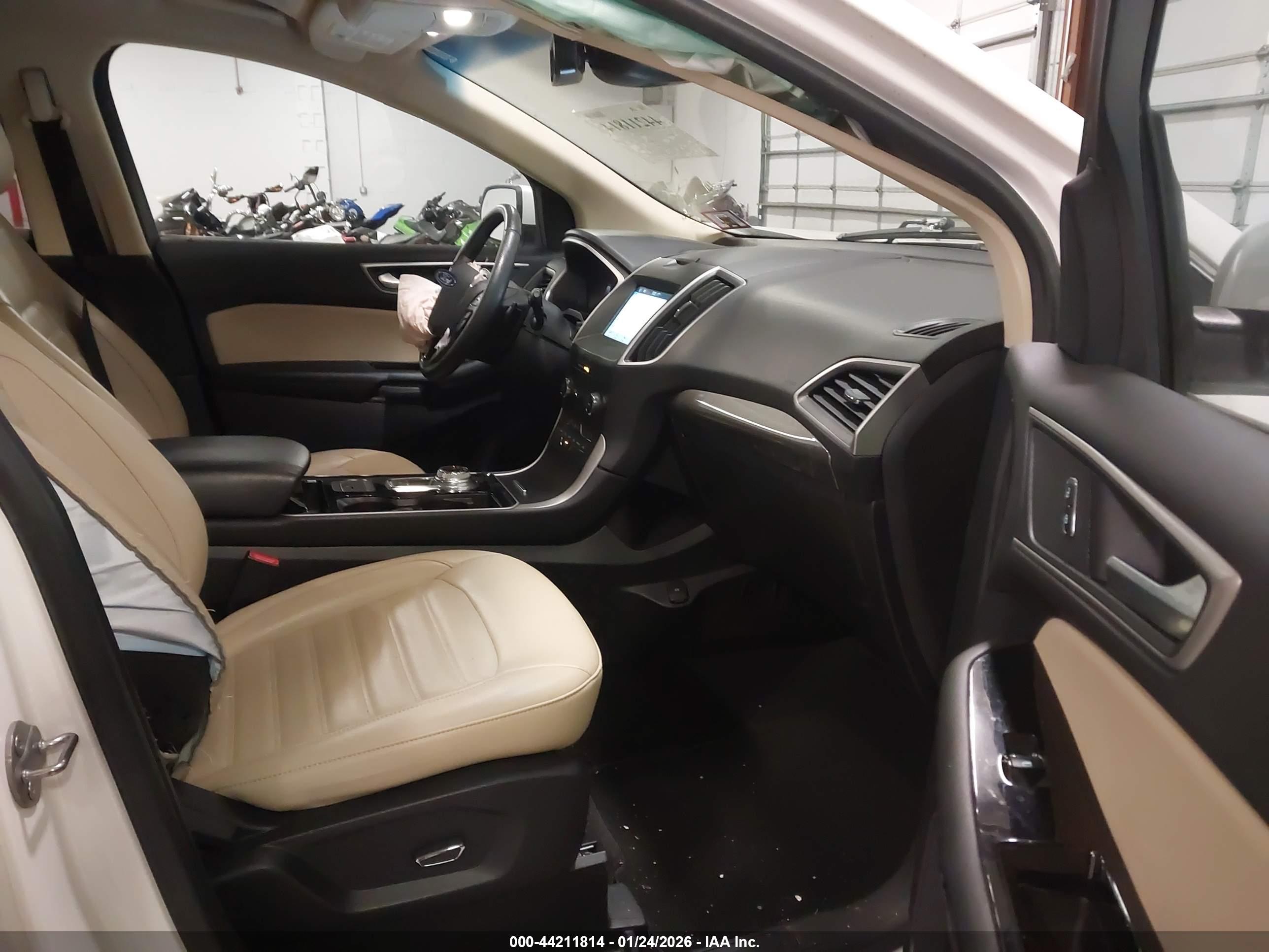 FORD EDGE image 5