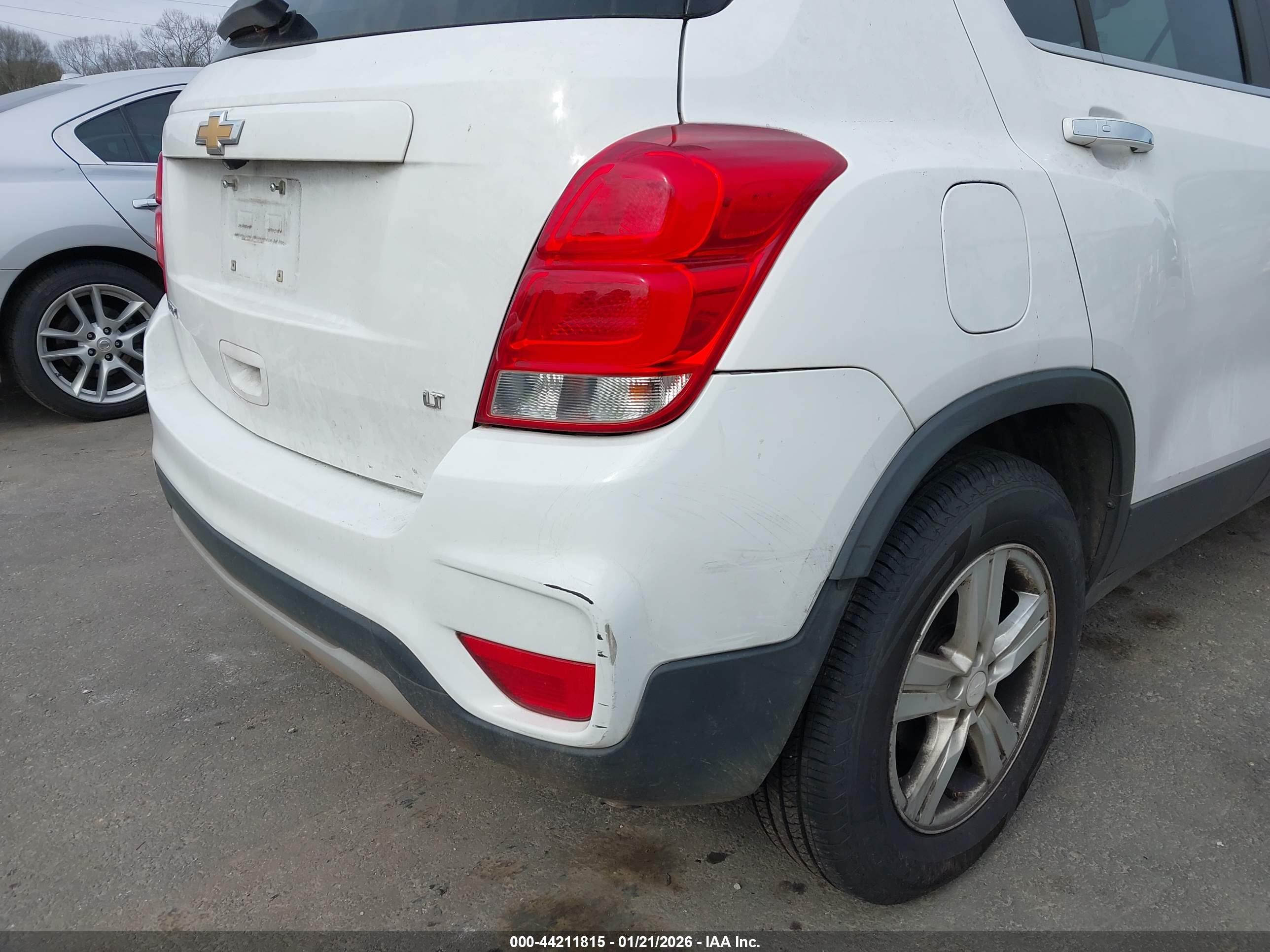 CHEVROLET TRAX image 6