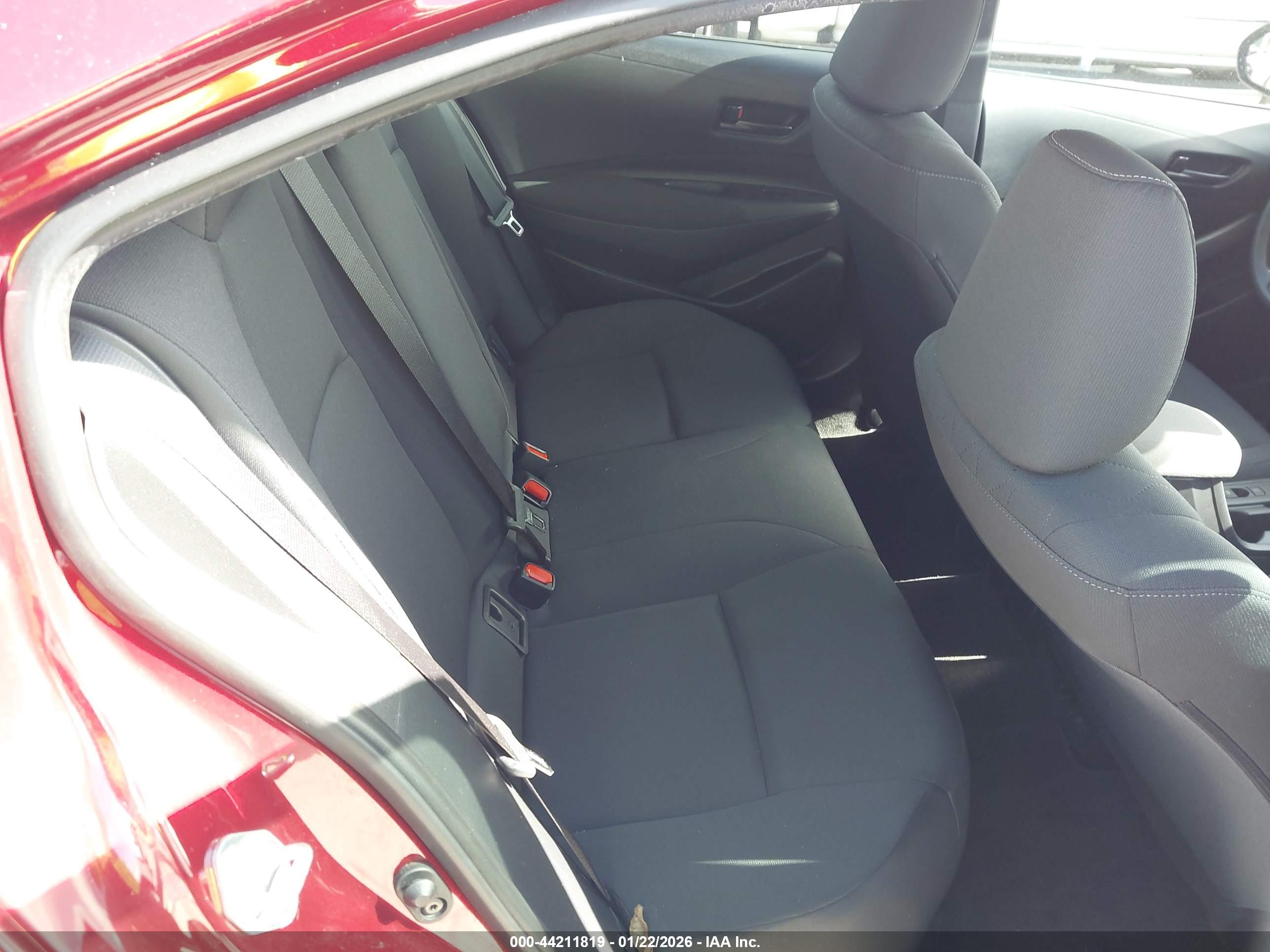 TOYOTA COROLLA image 8