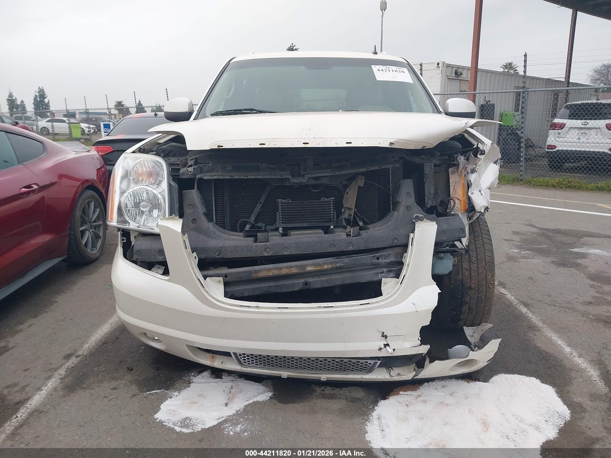 GMC YUKON image 6