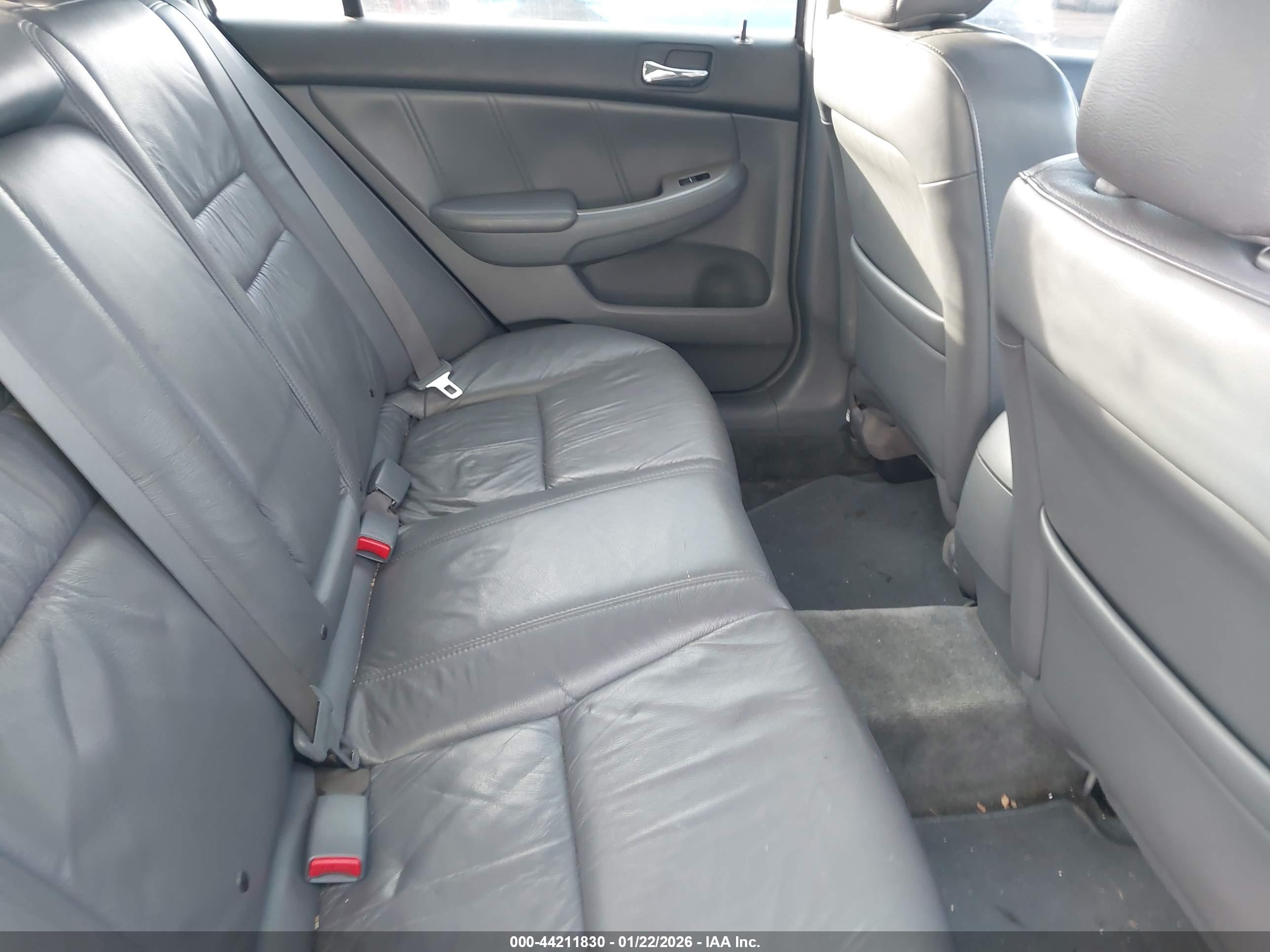 HONDA ACCORD image 8