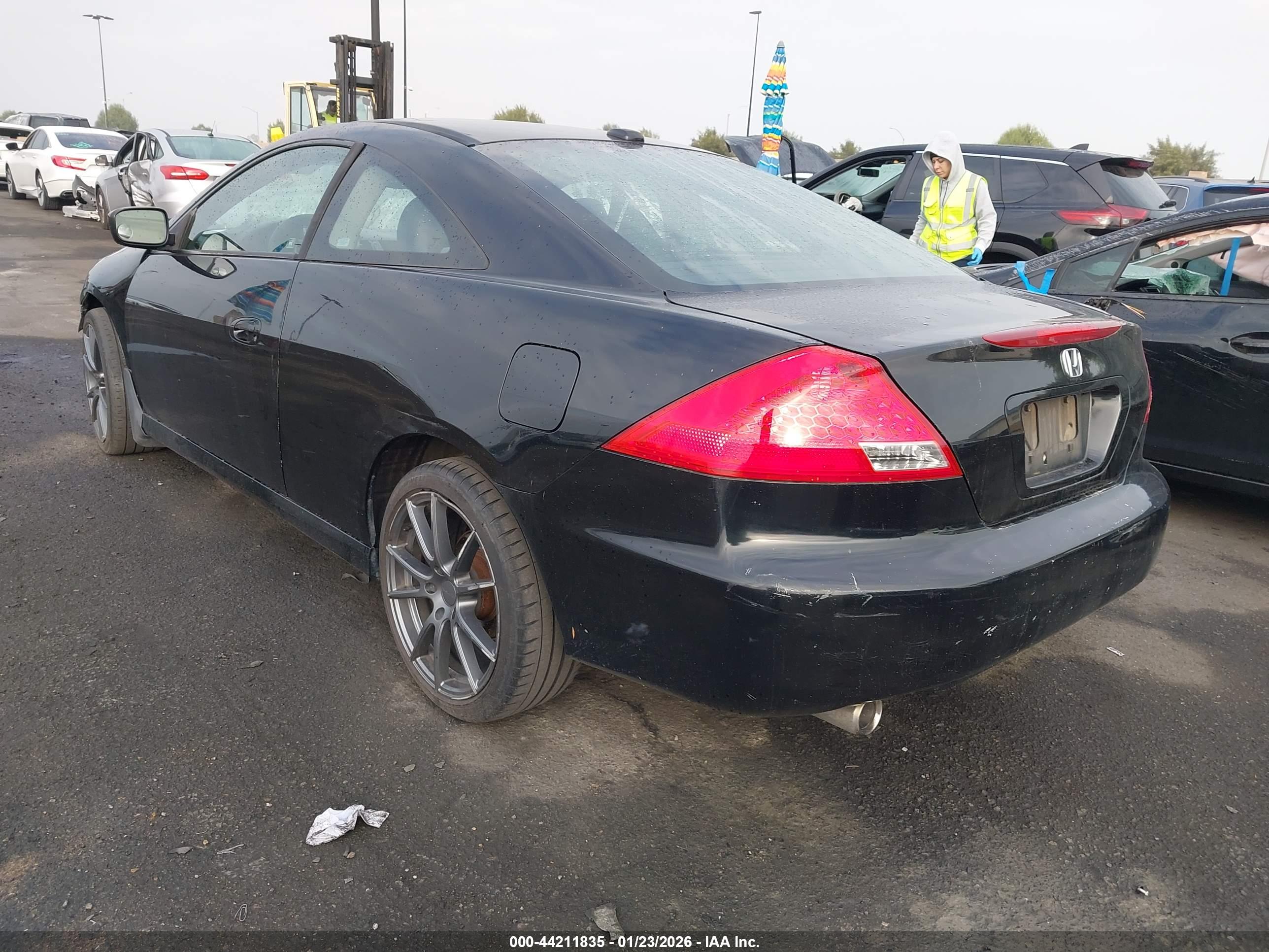 HONDA ACCORD image 3