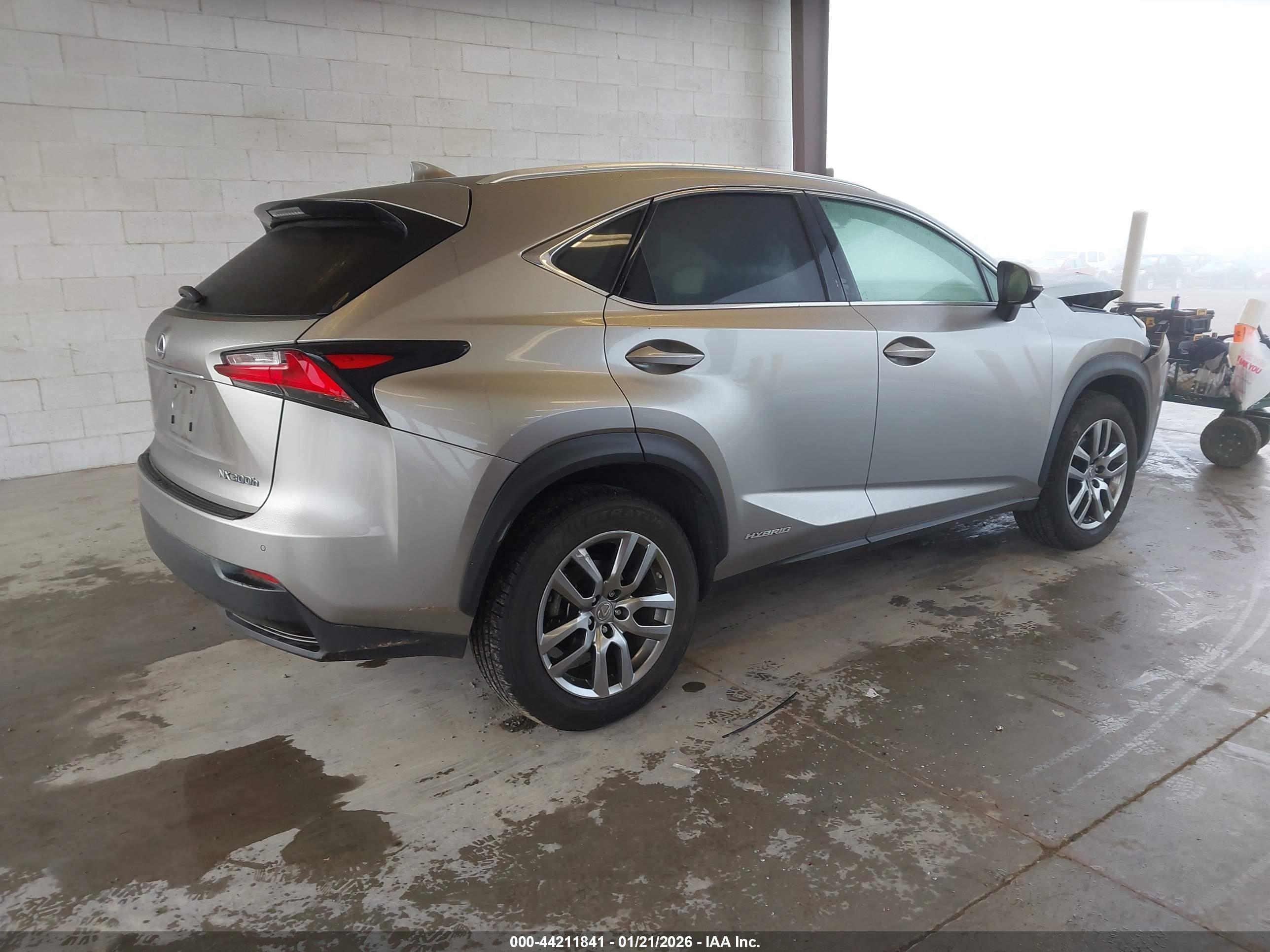 LEXUS NX image 4