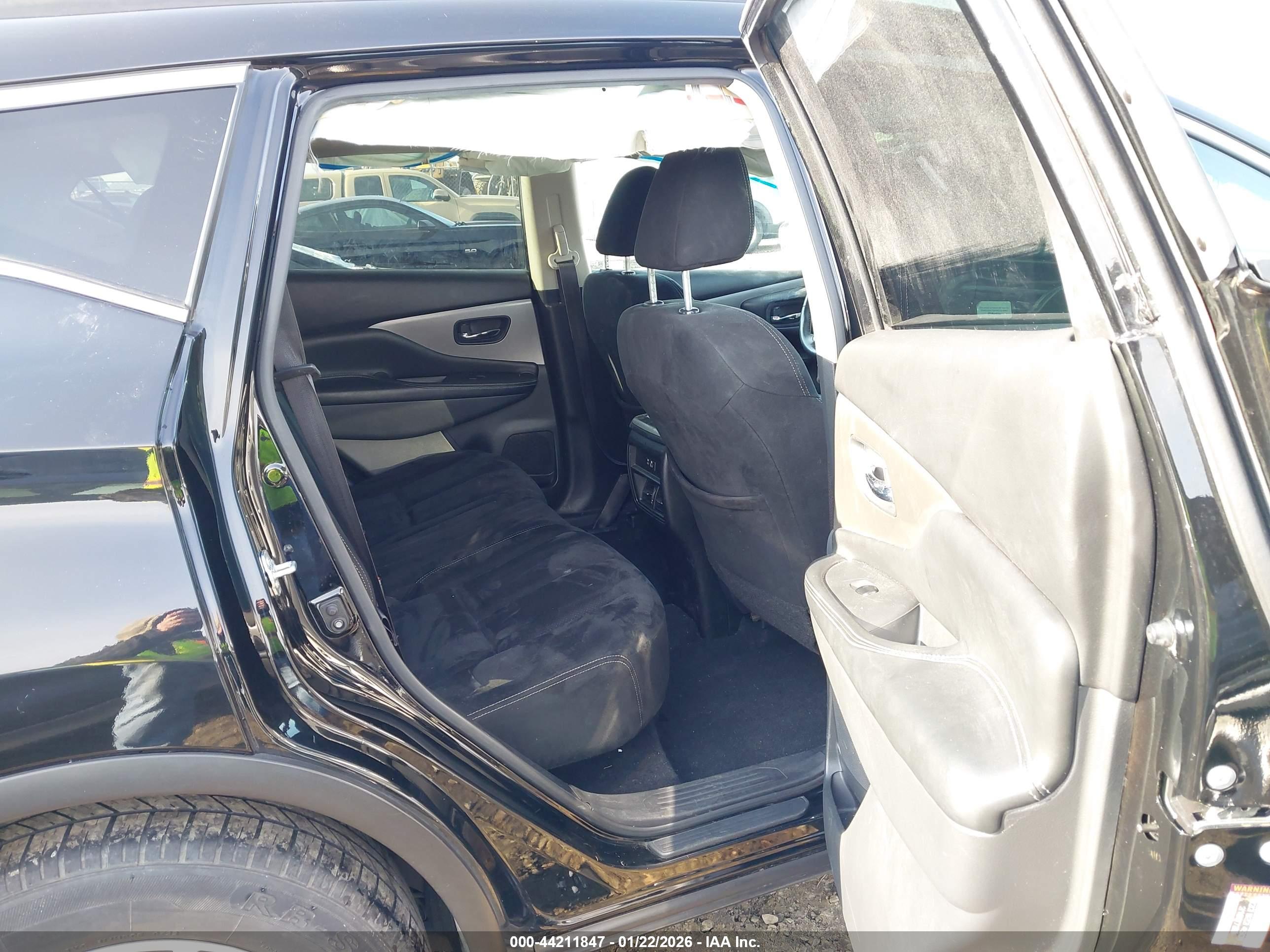 NISSAN MURANO image 8