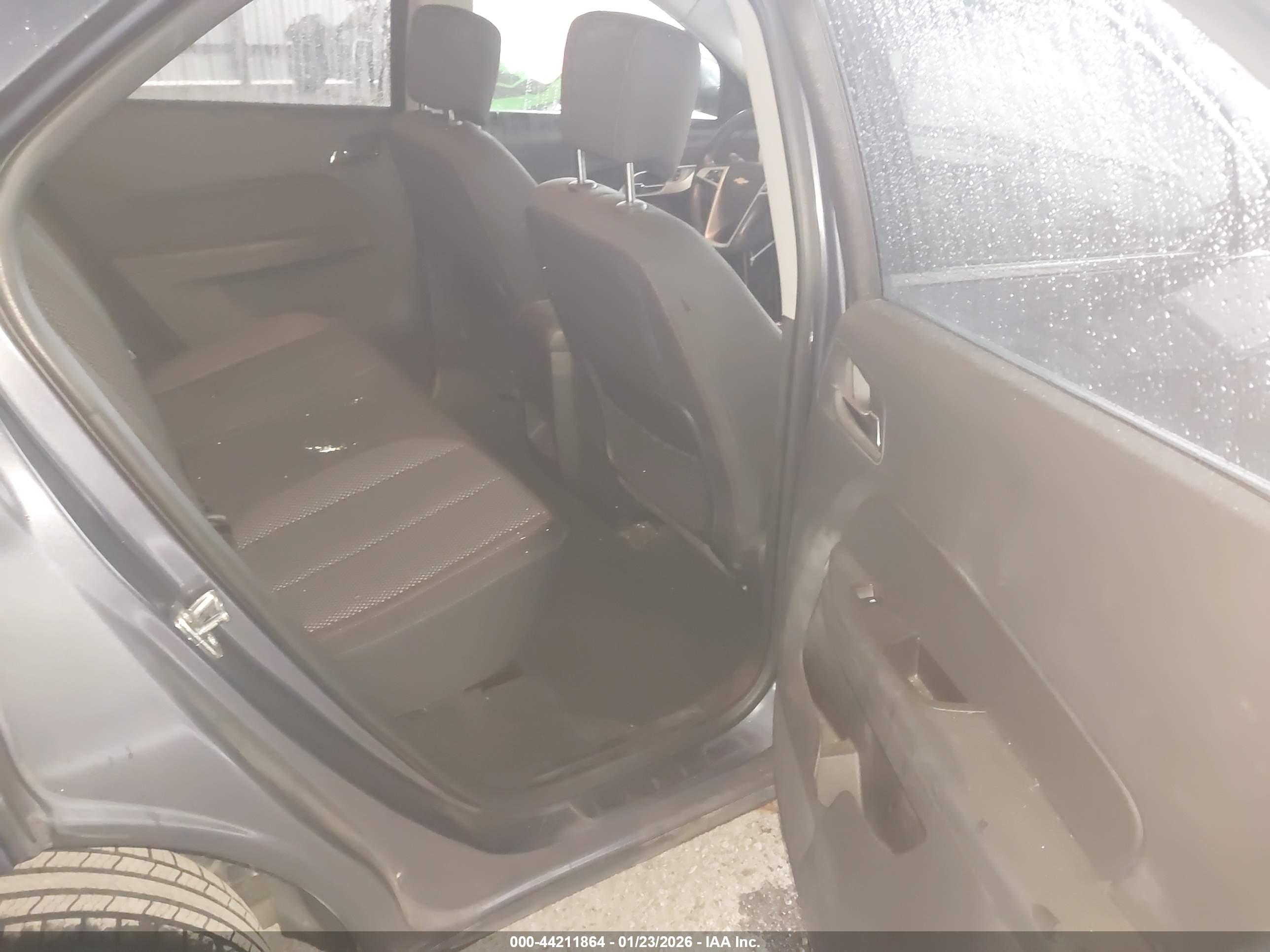 CHEVROLET EQUINOX image 8