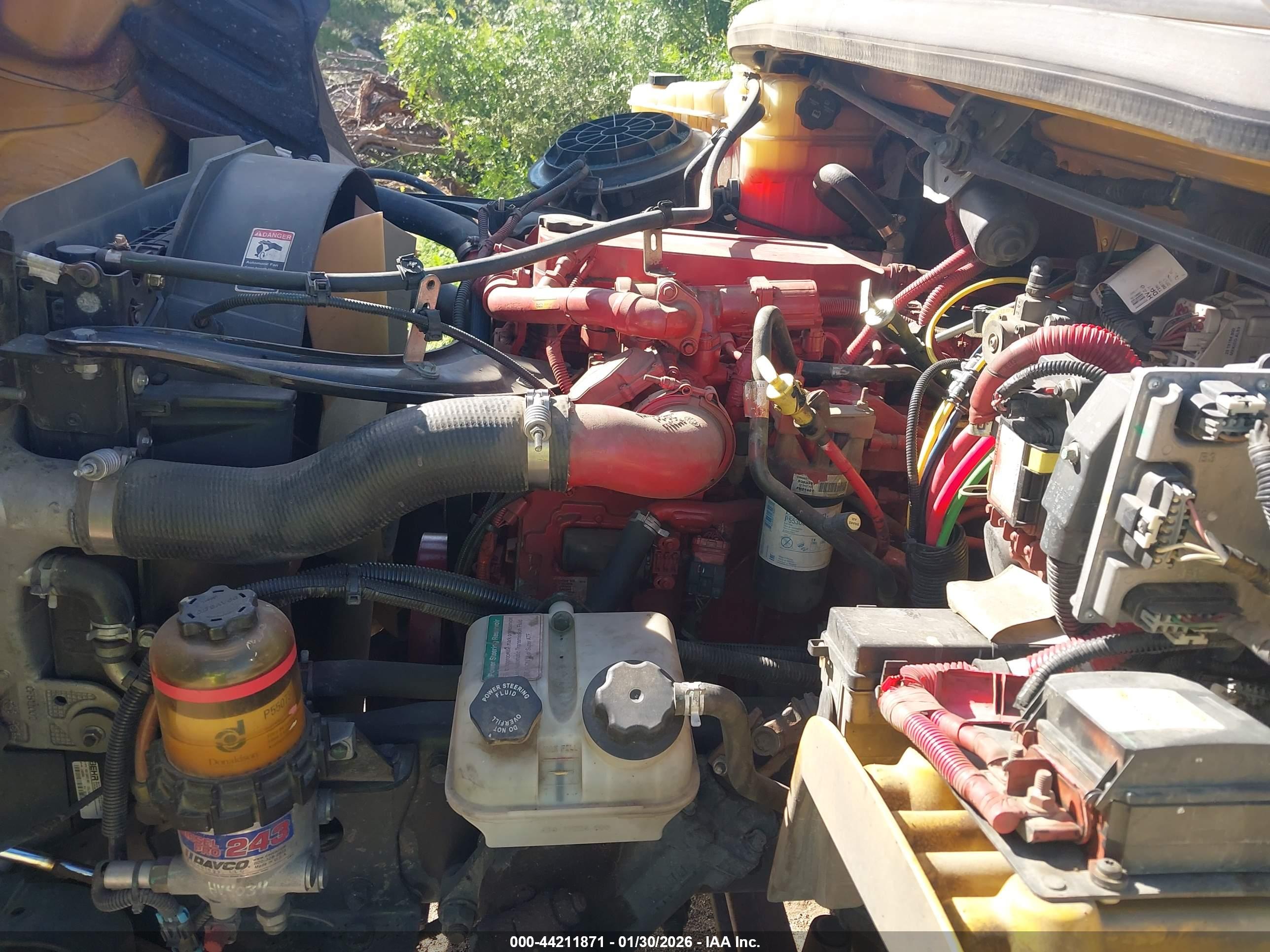 FREIGHTLINER M2 image 10