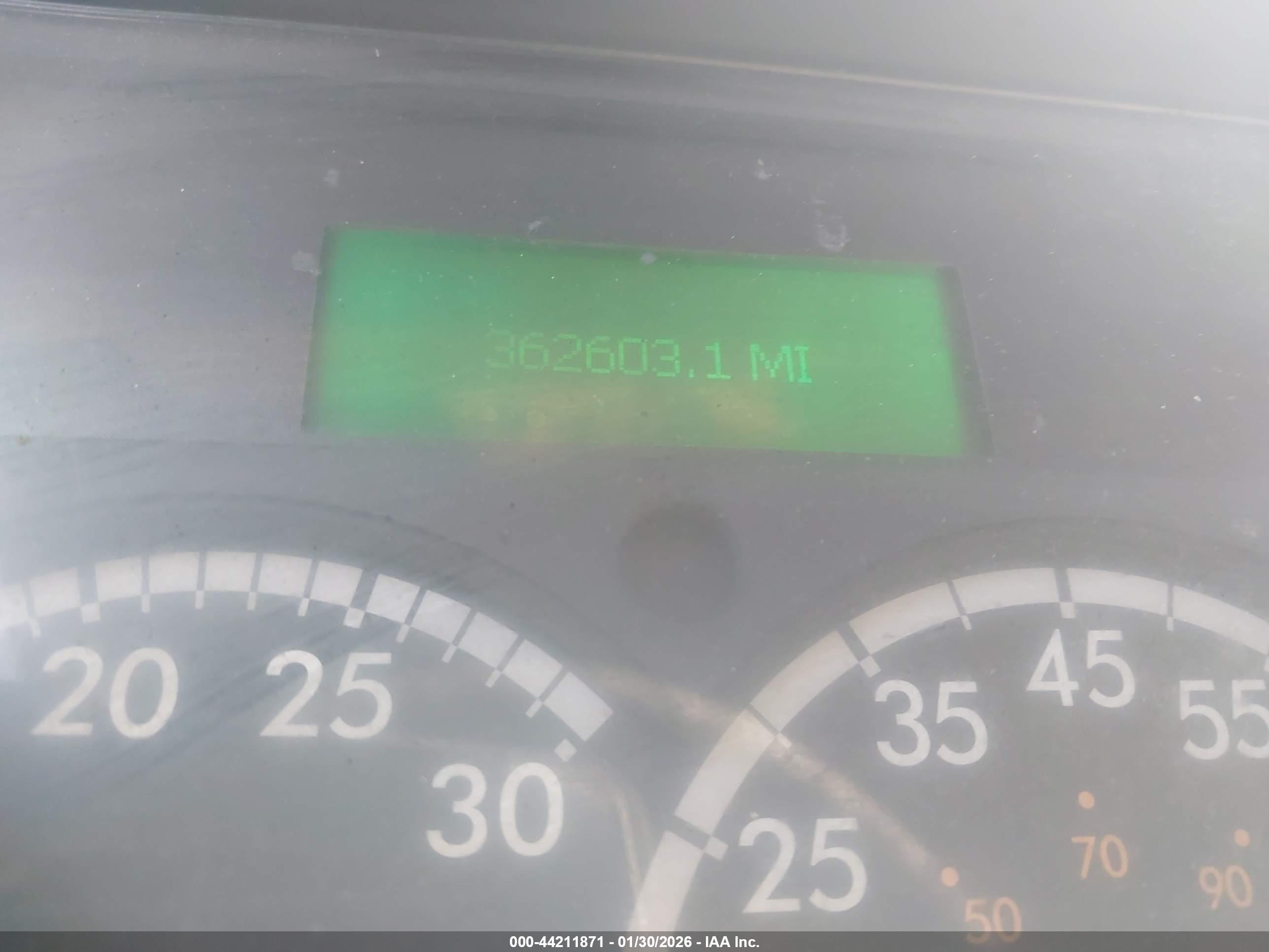 FREIGHTLINER M2 image 6