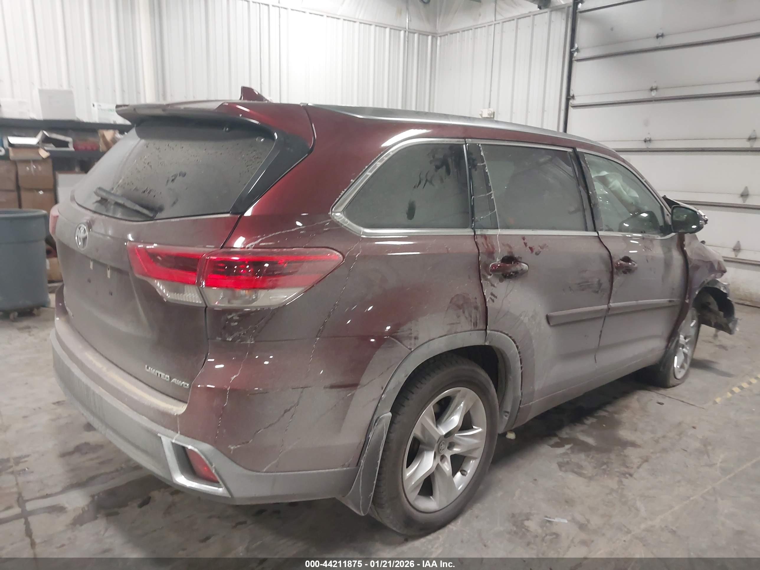 TOYOTA HIGHLANDER image 4
