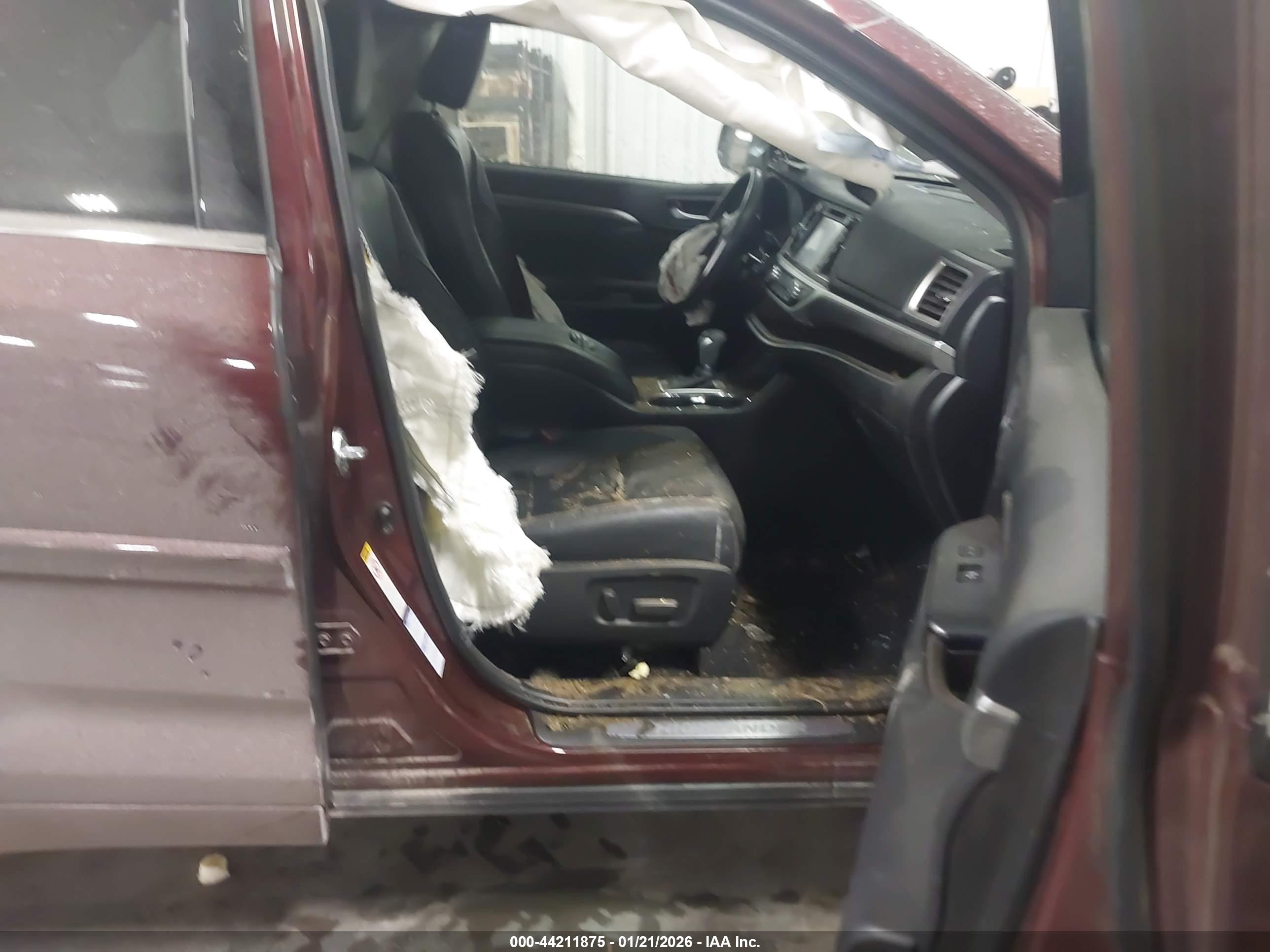 TOYOTA HIGHLANDER image 5