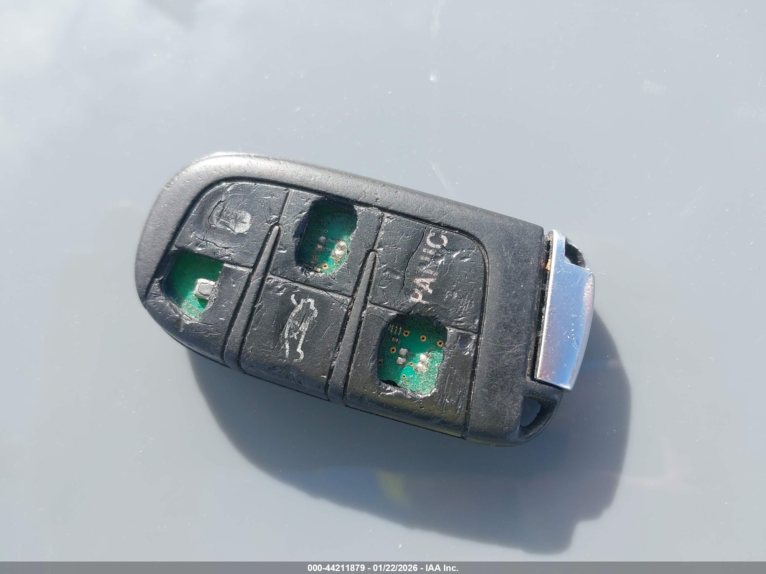 CHRYSLER 200 image 11