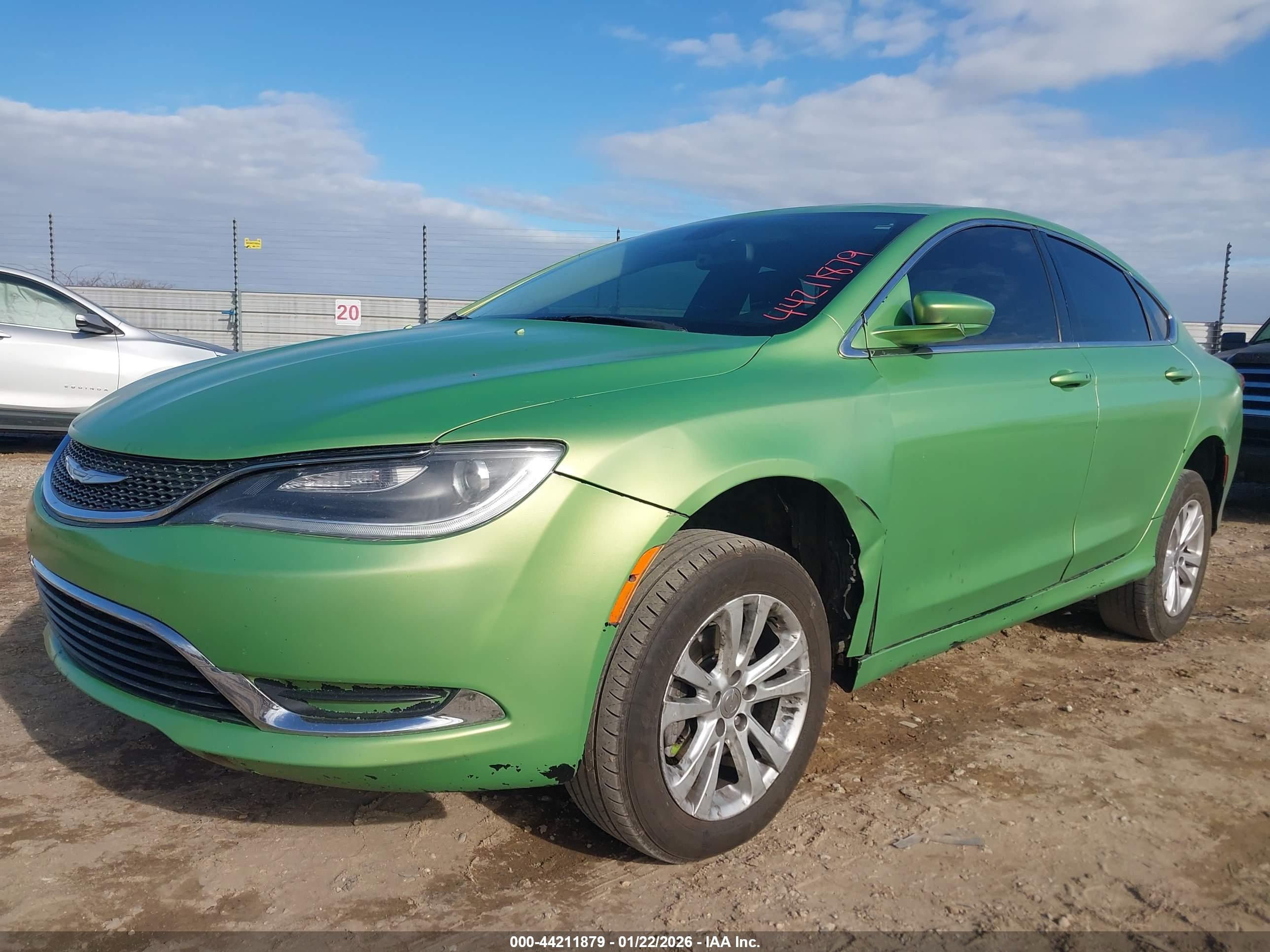 CHRYSLER 200 image 6