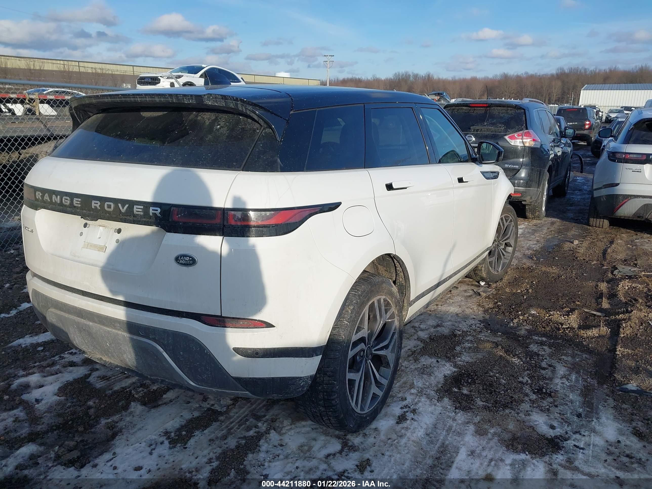 LAND ROVER image 4