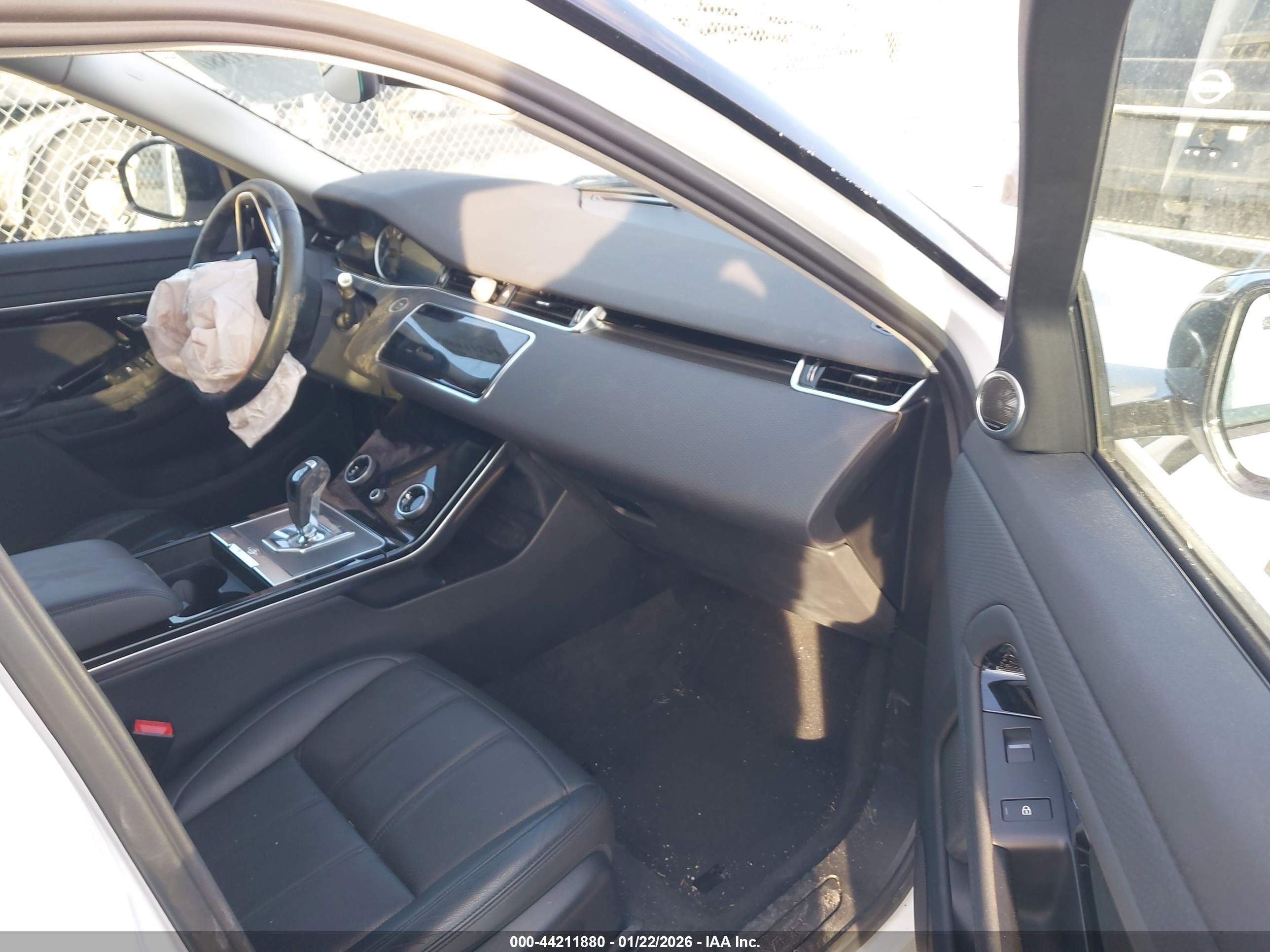 LAND ROVER image 5