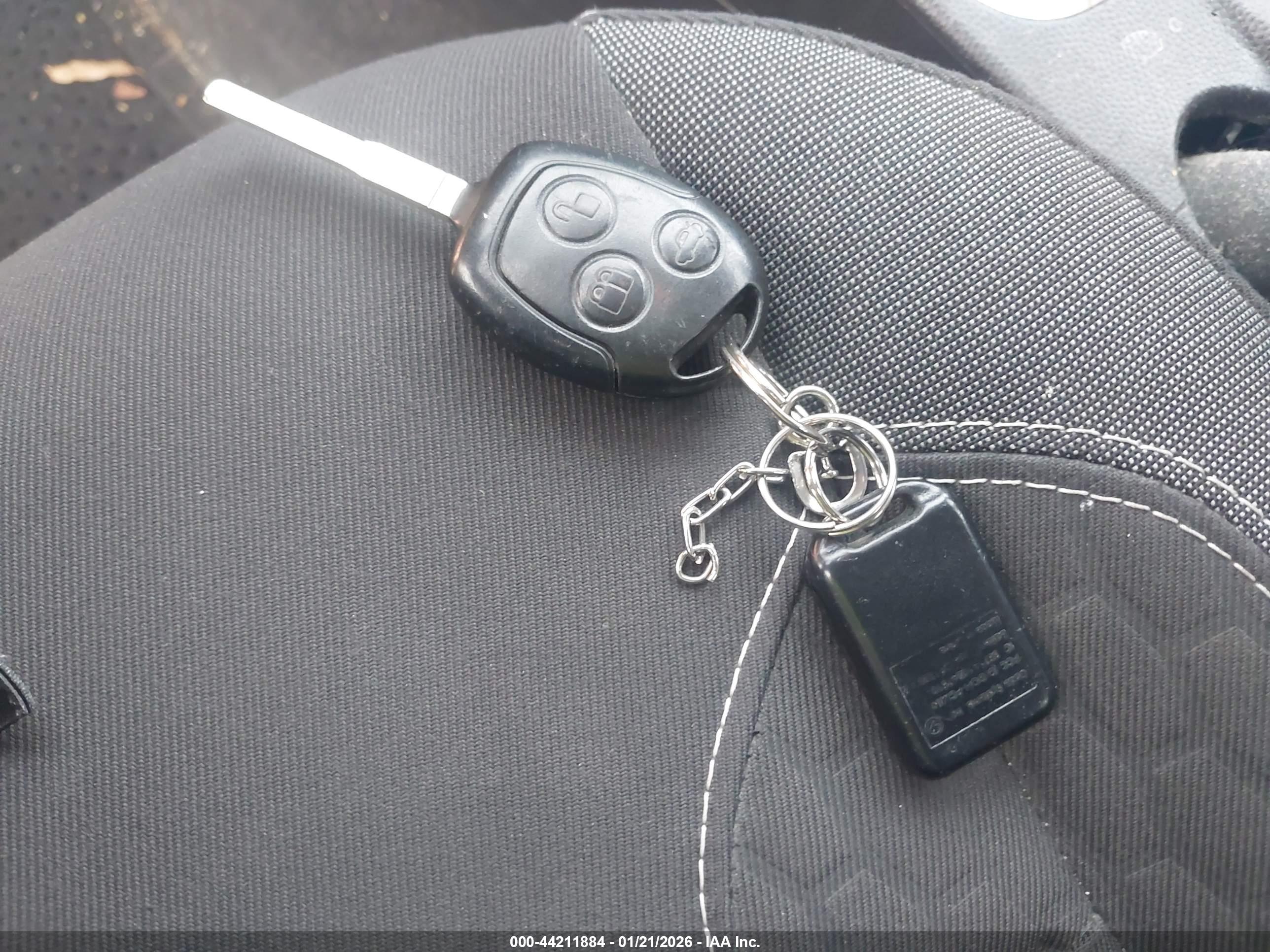 FORD FIESTA image 11