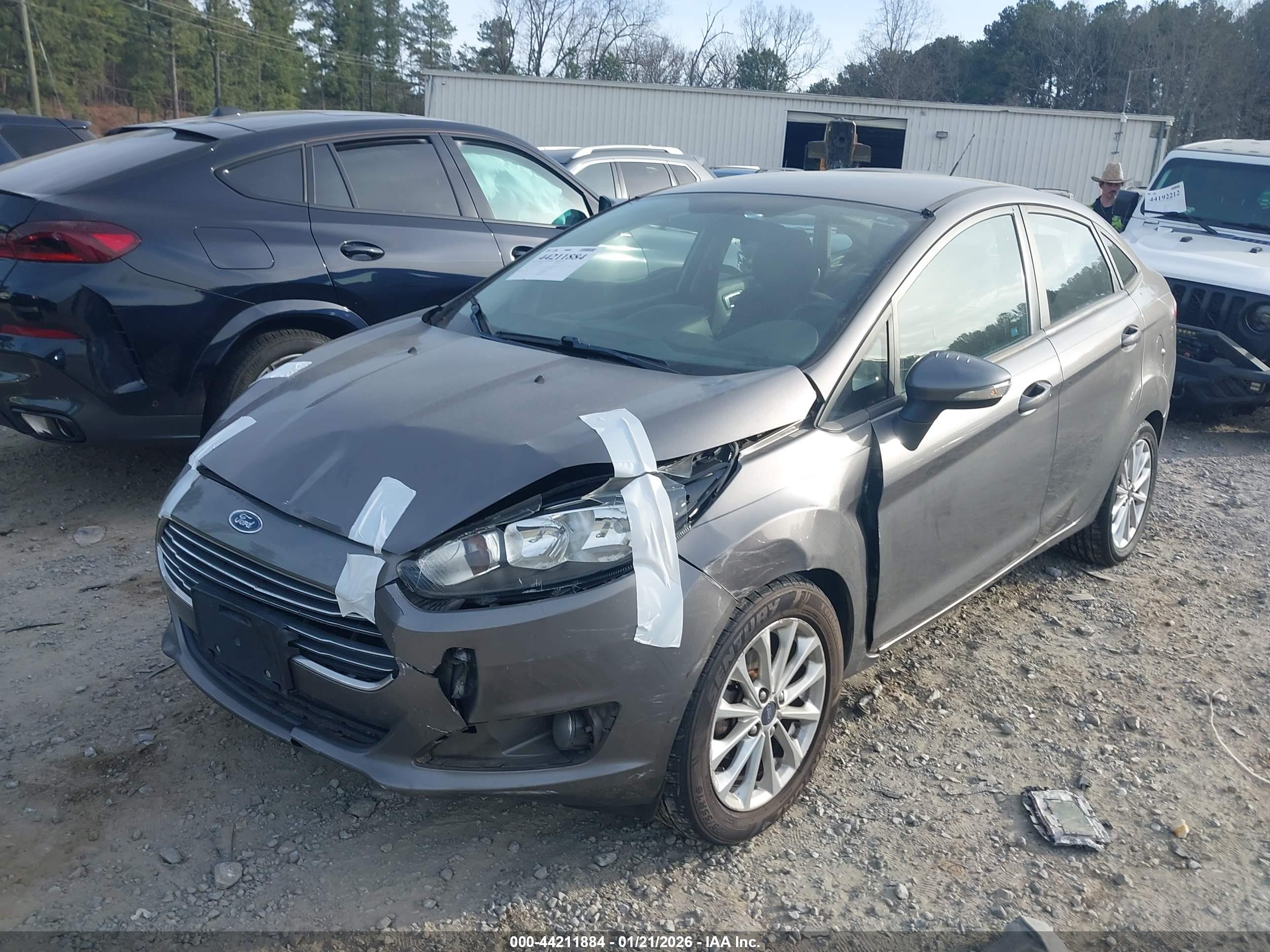 FORD FIESTA image 2