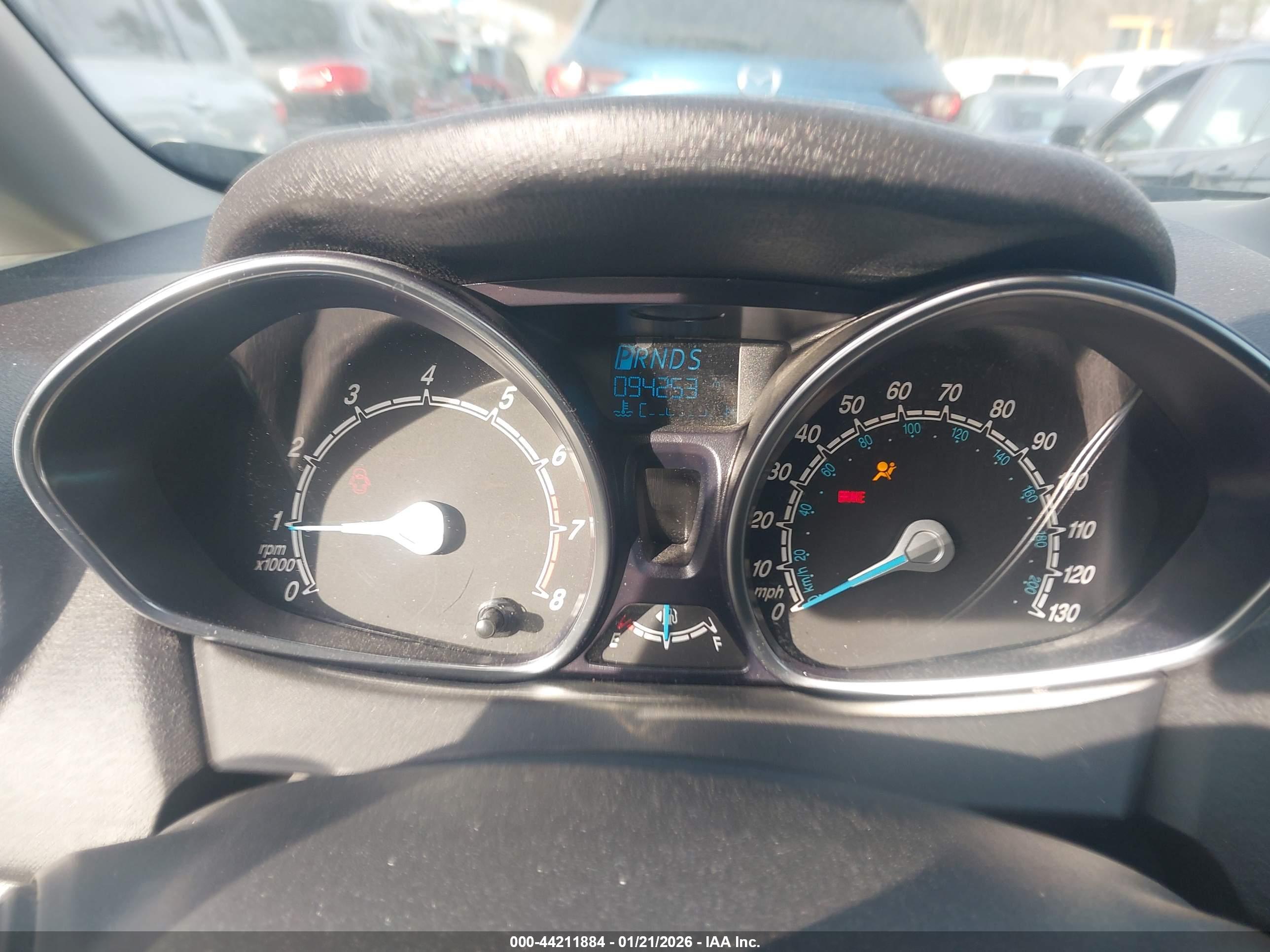FORD FIESTA image 7