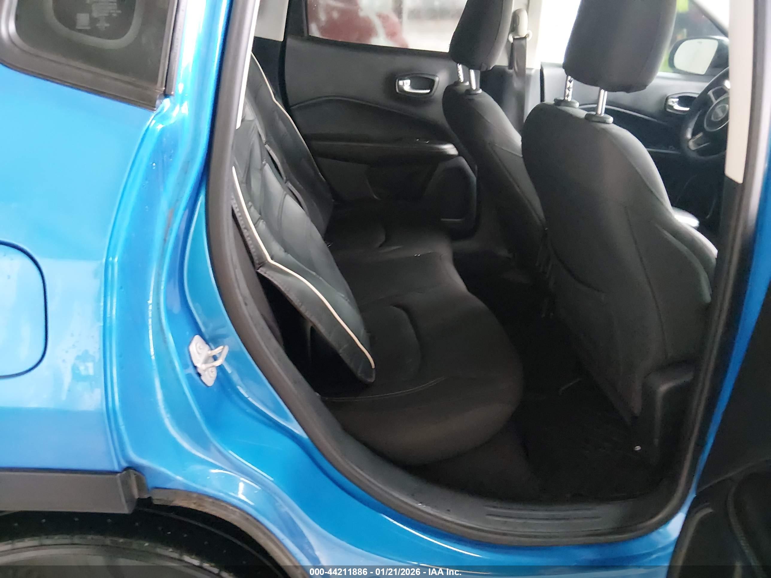 JEEP COMPASS image 8