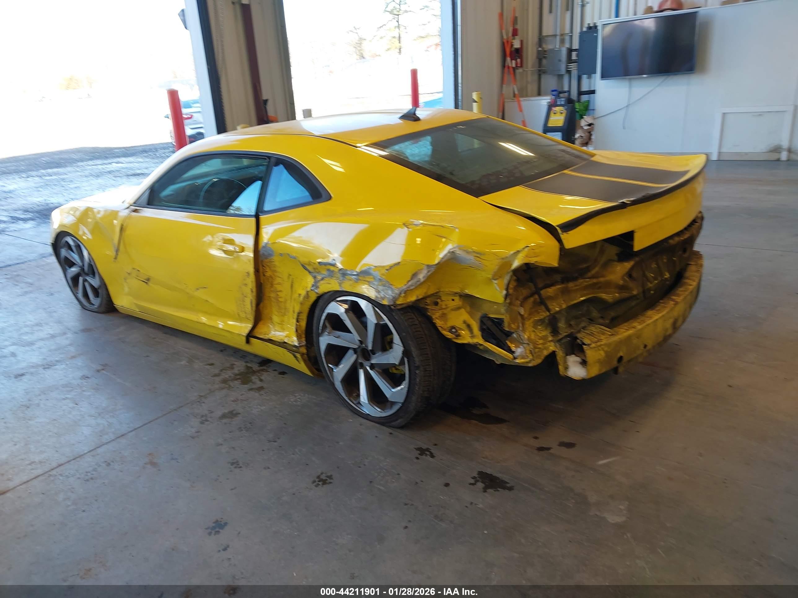 CHEVROLET CAMARO image 3