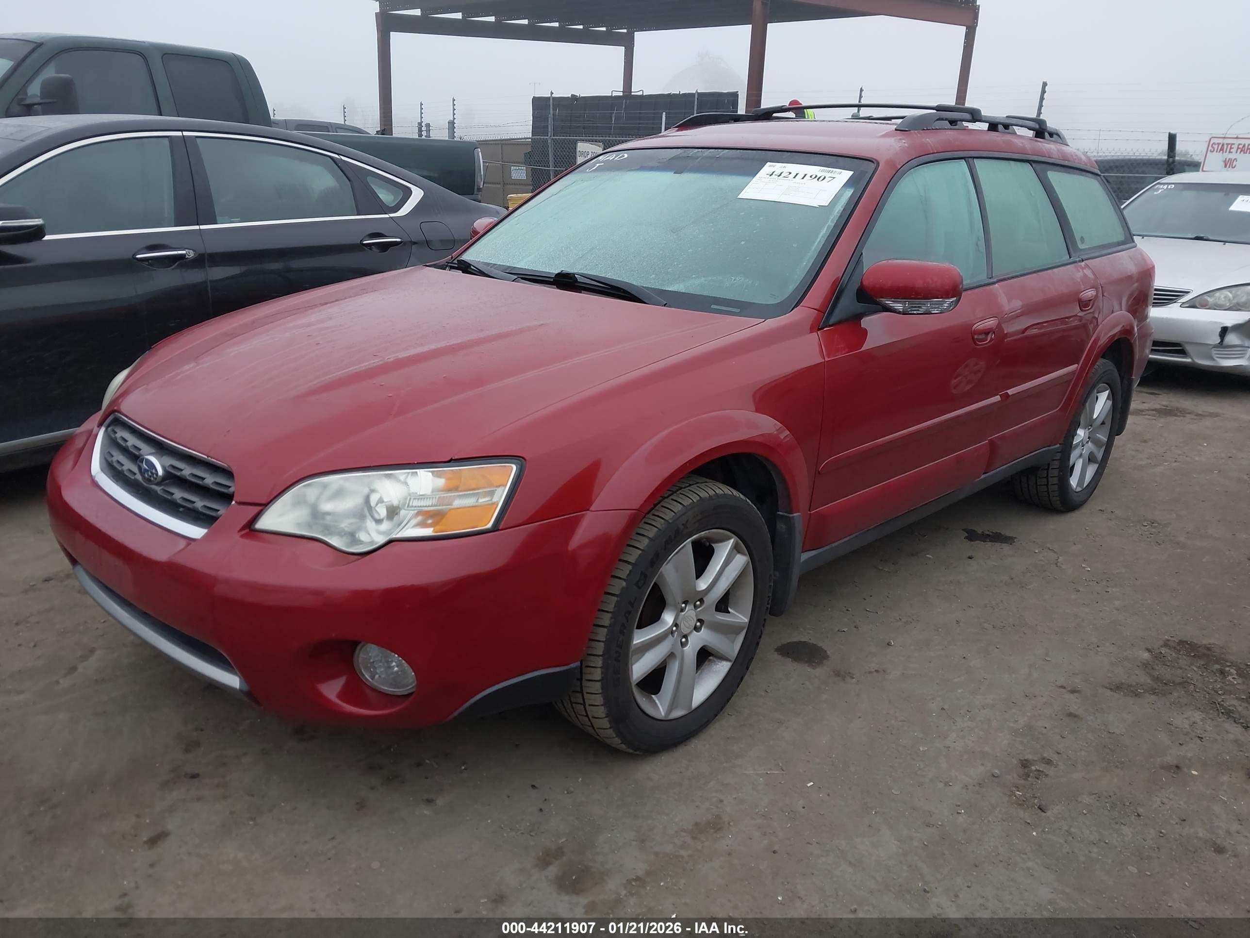 SUBARU OUTBACK image 2